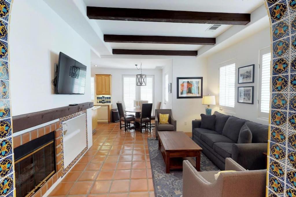Apartment photo 1