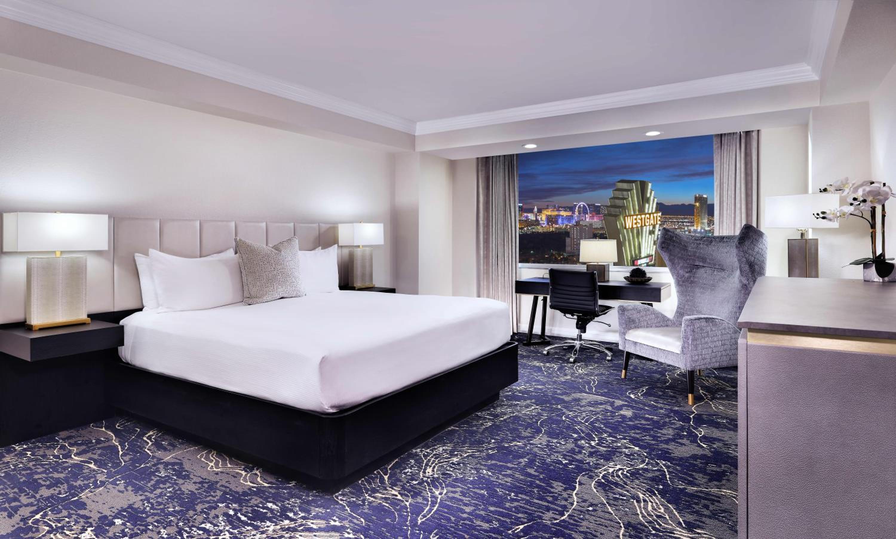 Premier King Room photo 1