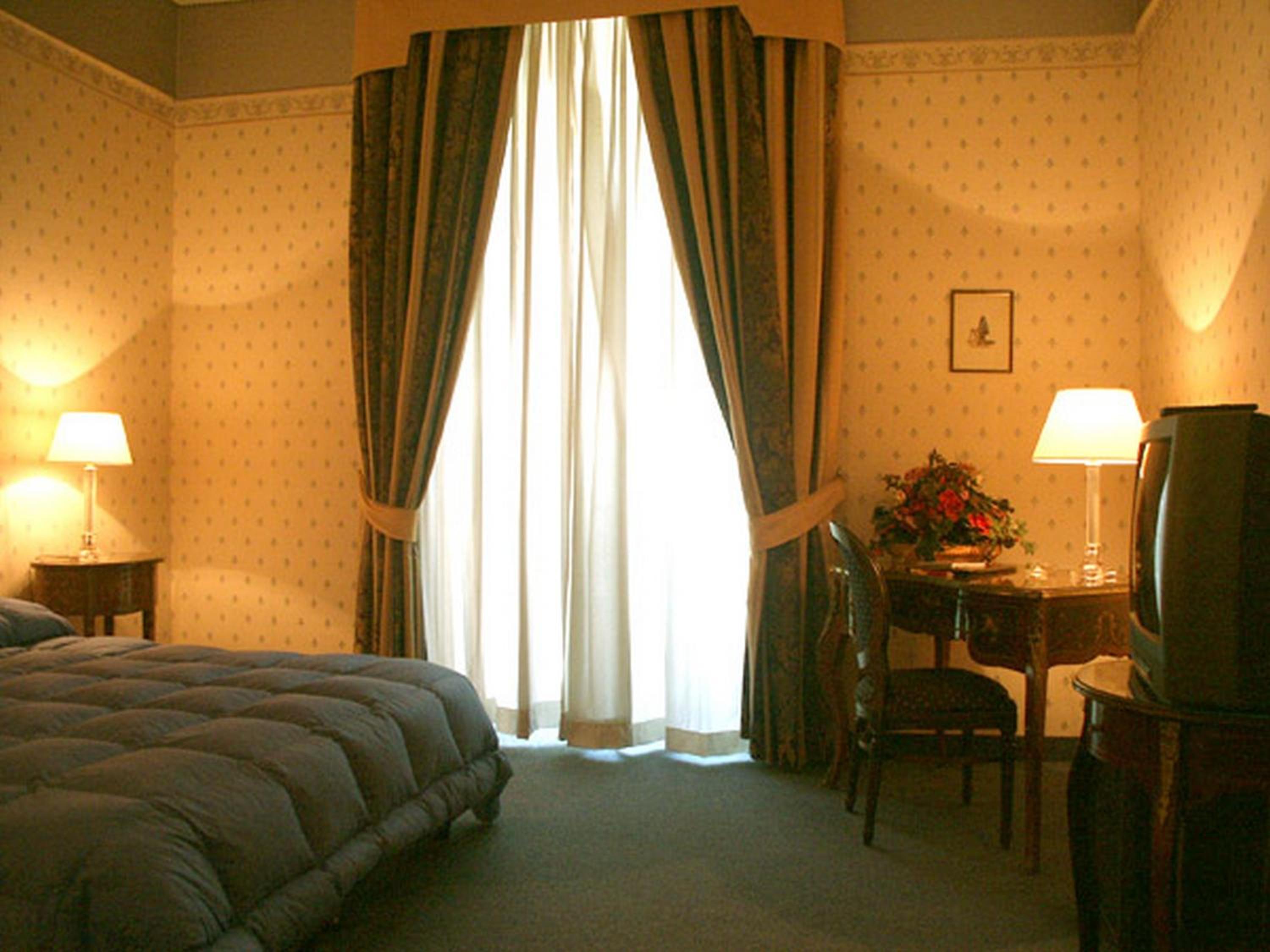 Standard Double Room - Photo 6