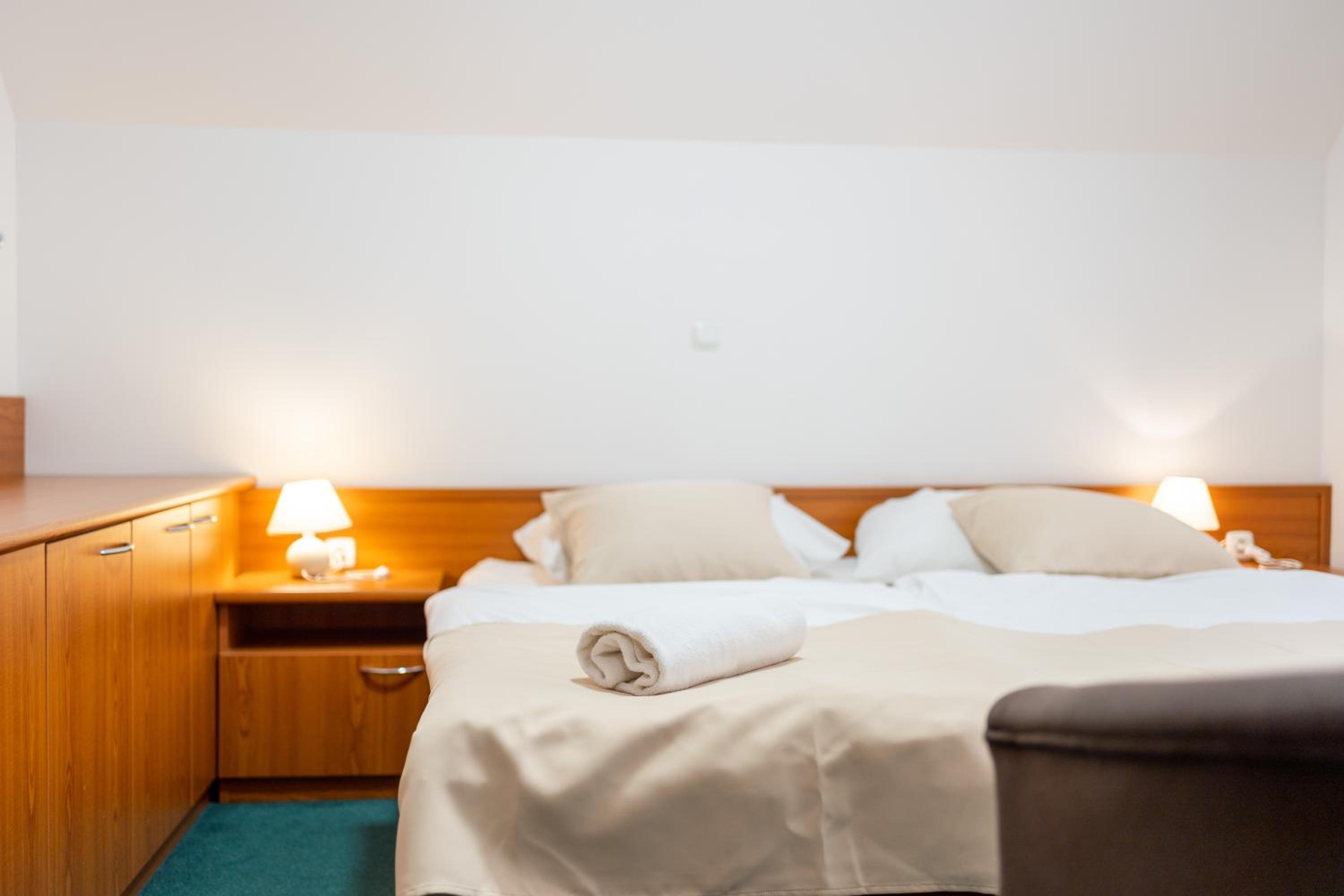 Double Room - Photo 2