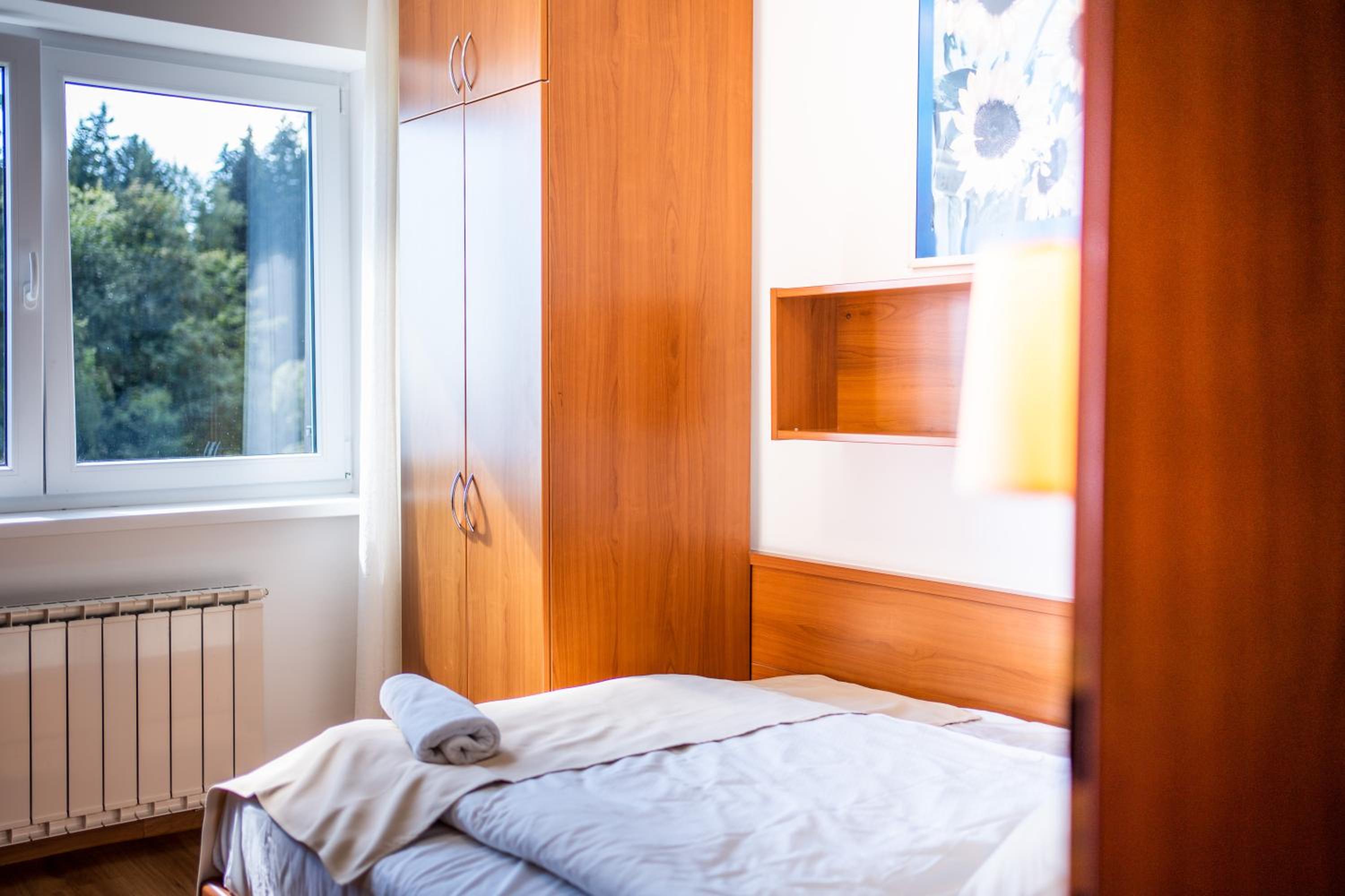 Single Room - Photo 3
