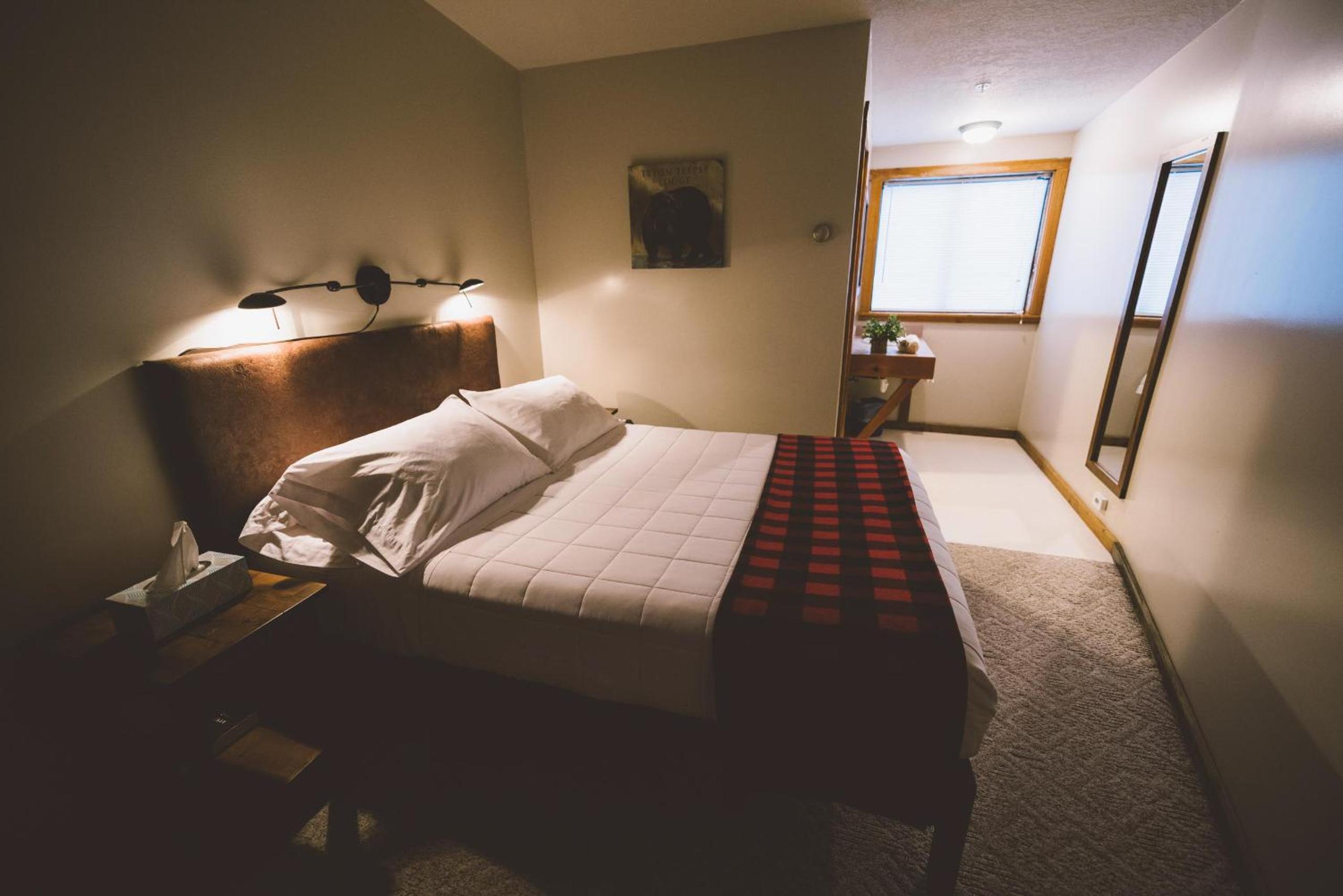 Queen Room photo 1