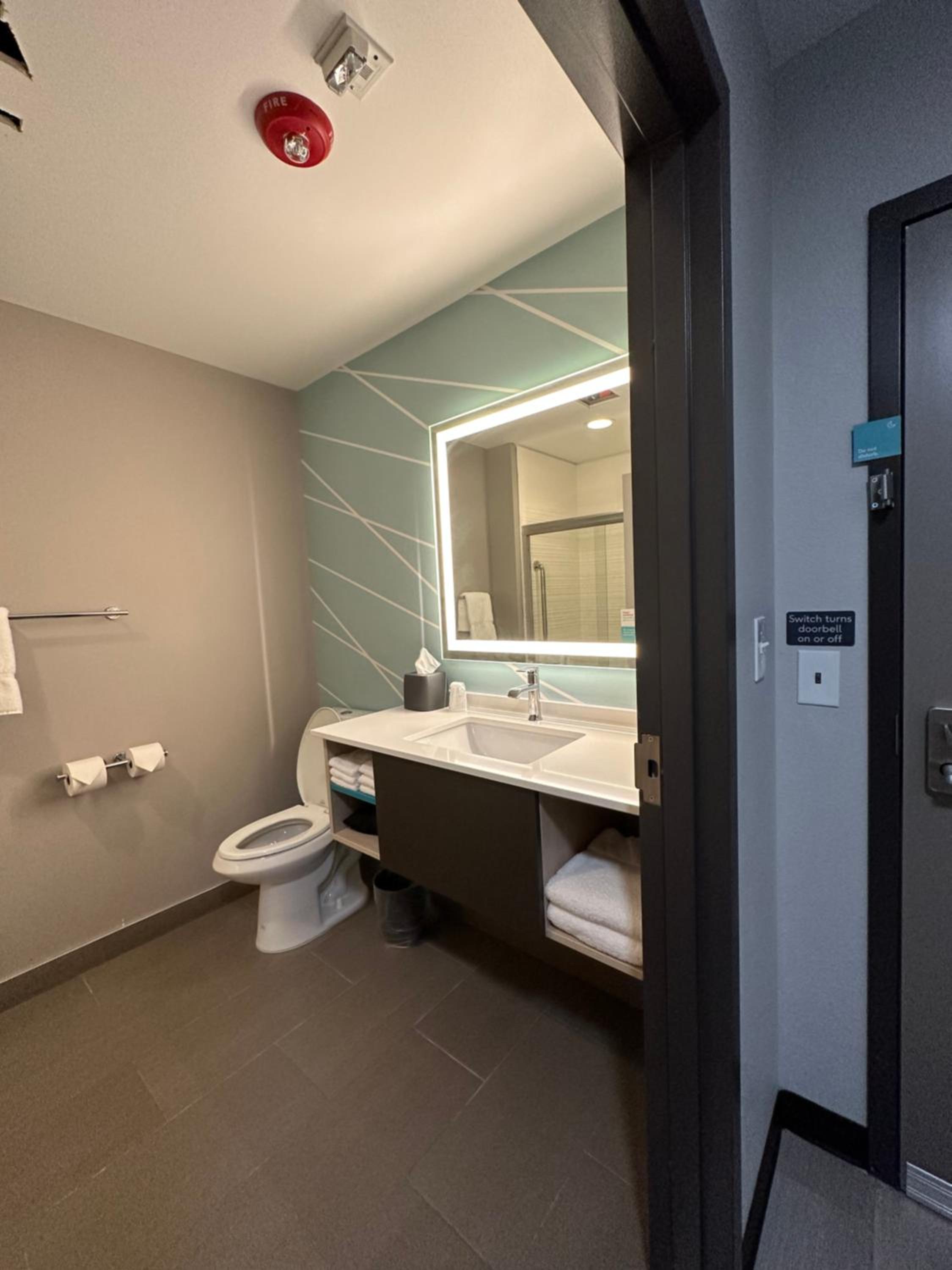 Room with Two Beds - Hearing Accessible - Non-Smoking photo 1