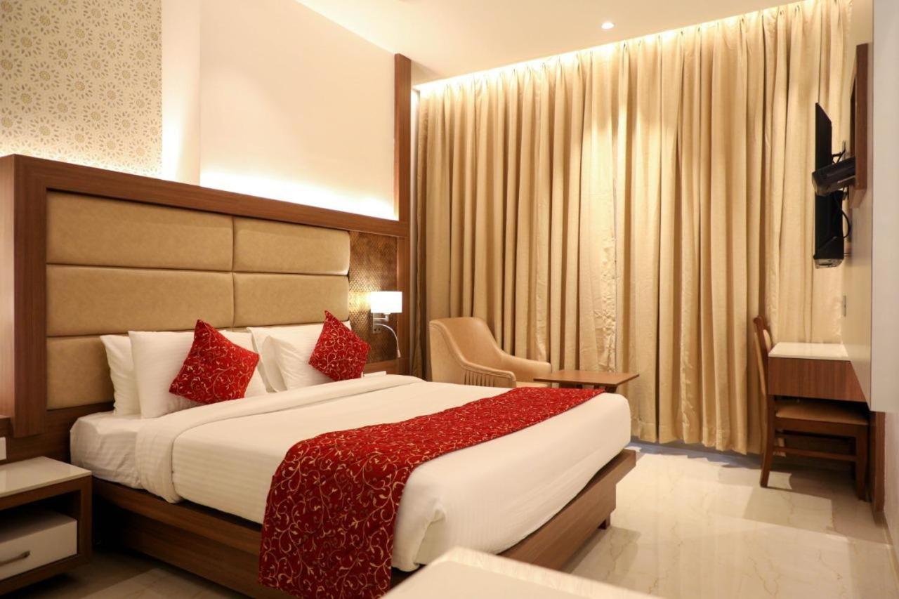 Superior Double or Twin Room - Photo 1