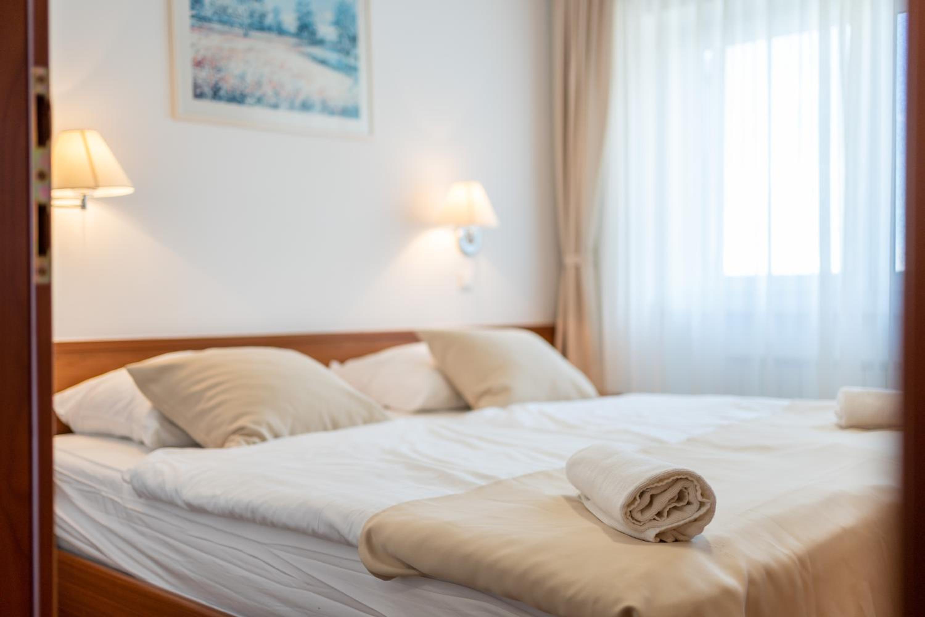 Double Room - Photo 3