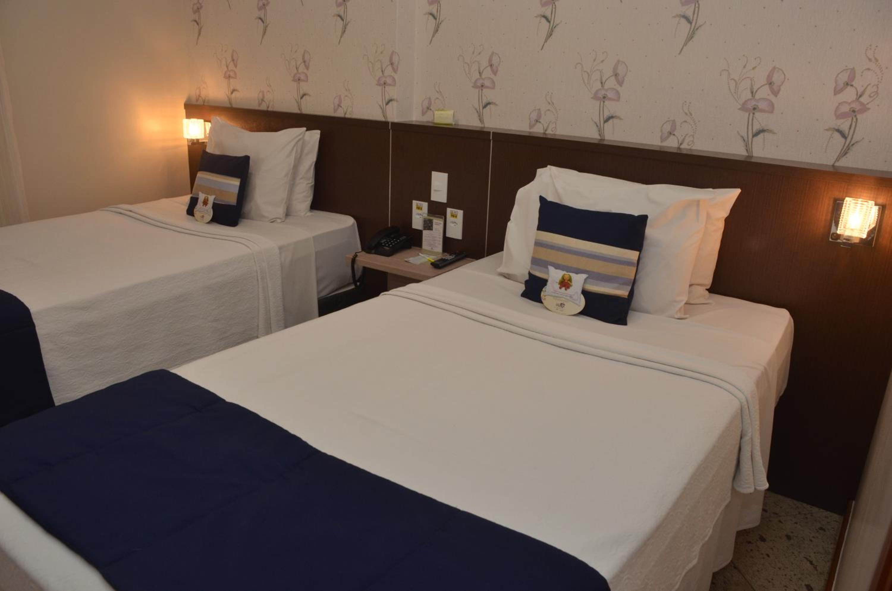 Deluxe Suite Twin with Sea View - Photo 9