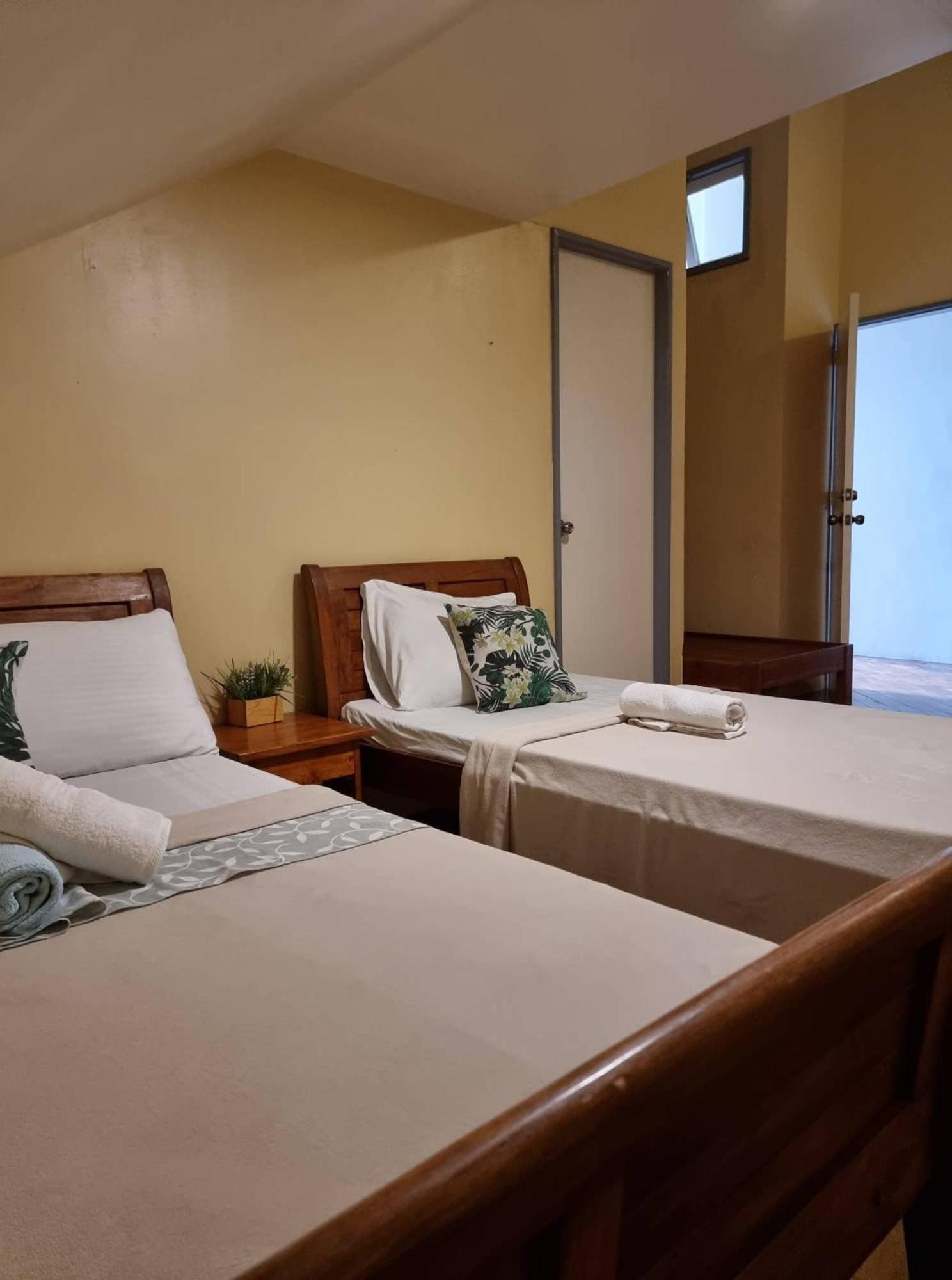Deluxe Quadruple Room - Photo 1