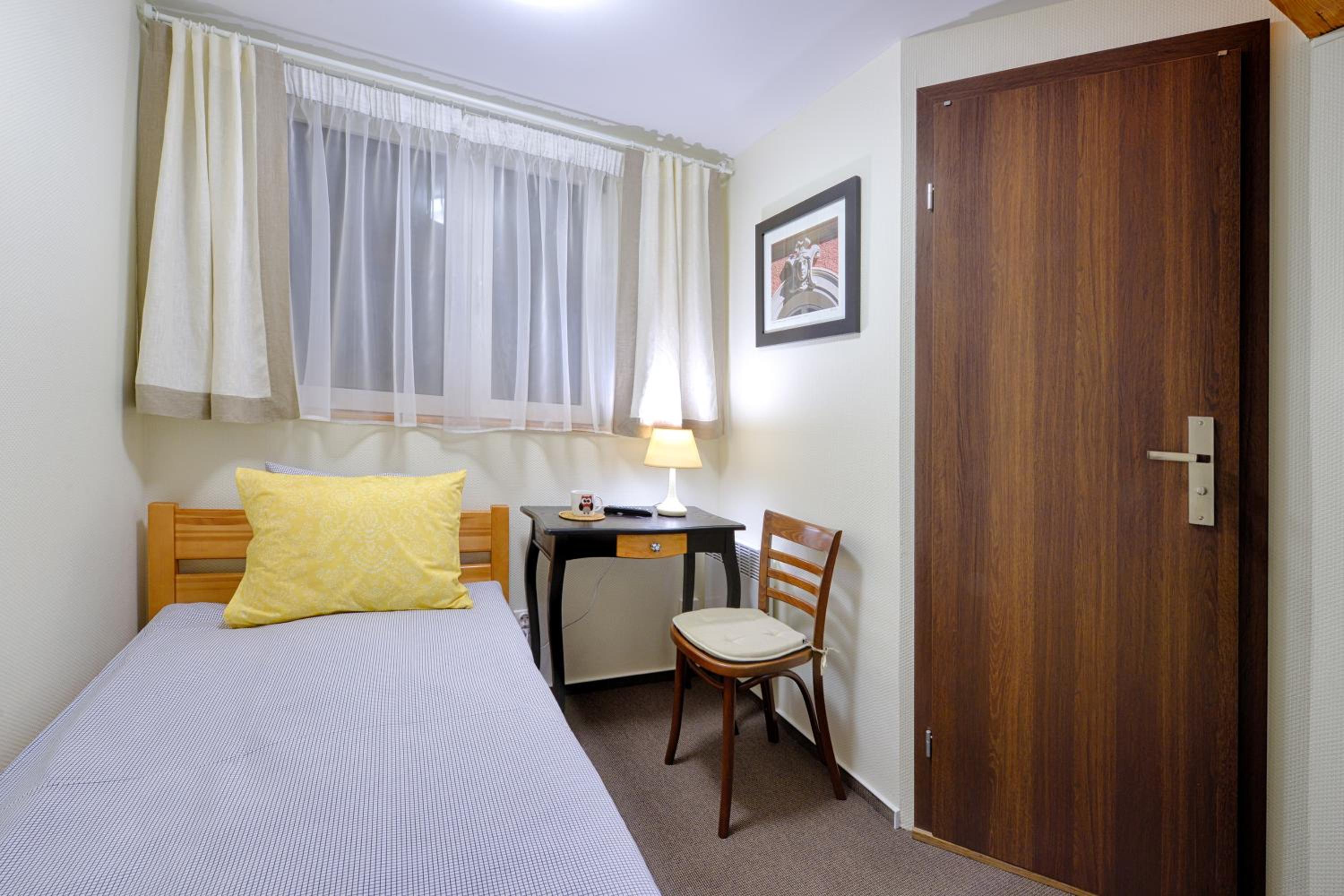Small Single Room