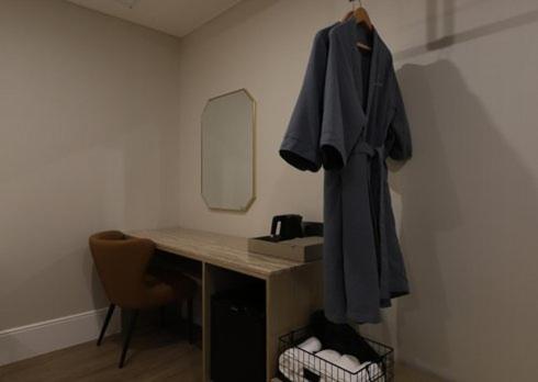 Standard Double Room - Photo 10