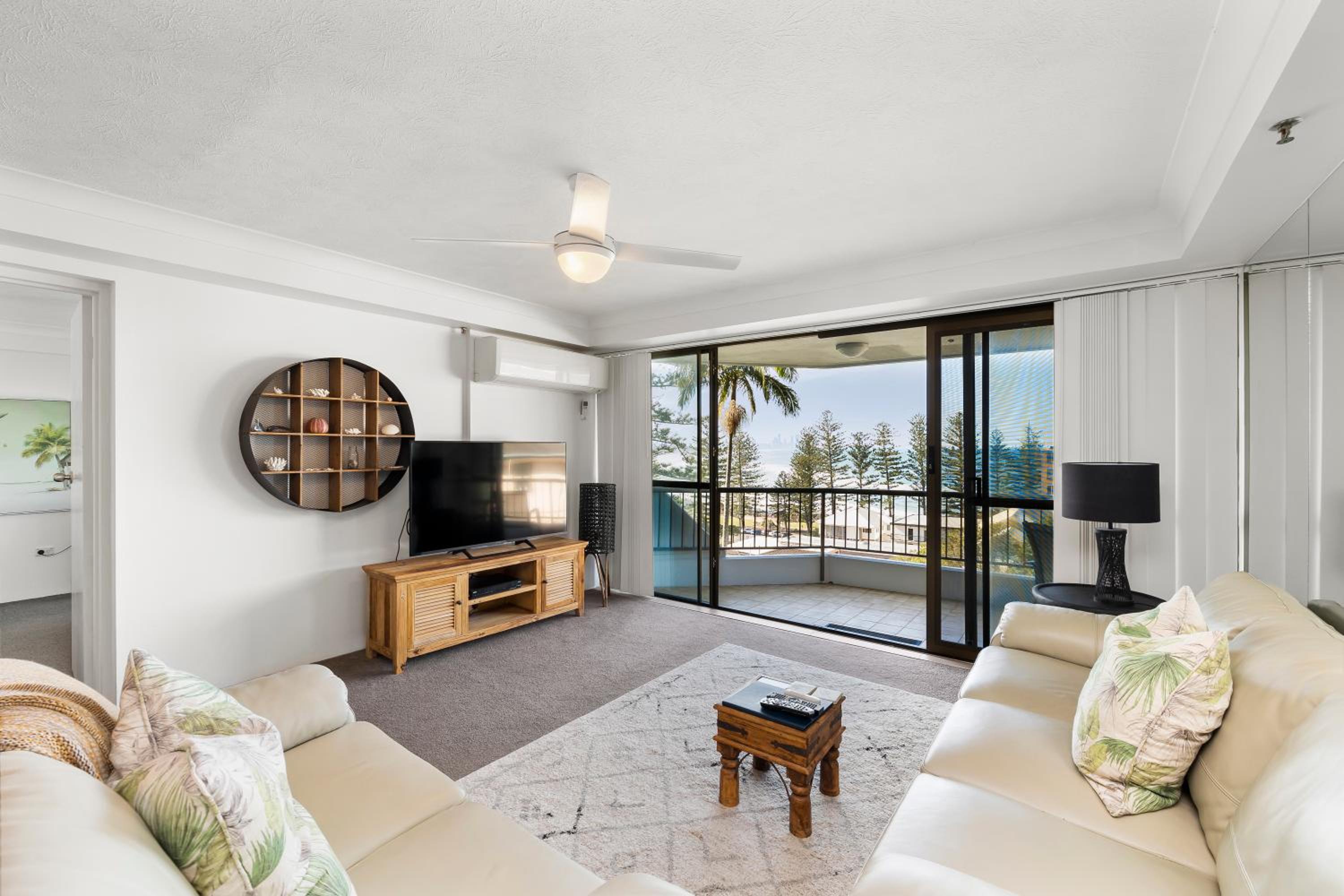 Day Time Explorer - 1 Bedroom Superior Ocean View Apartment