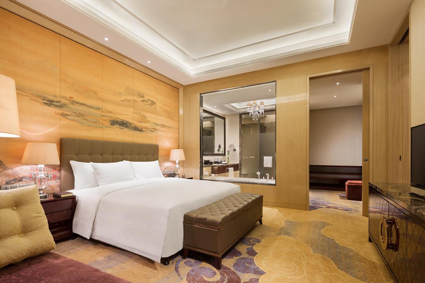 One-Bedroom Suite photo 2