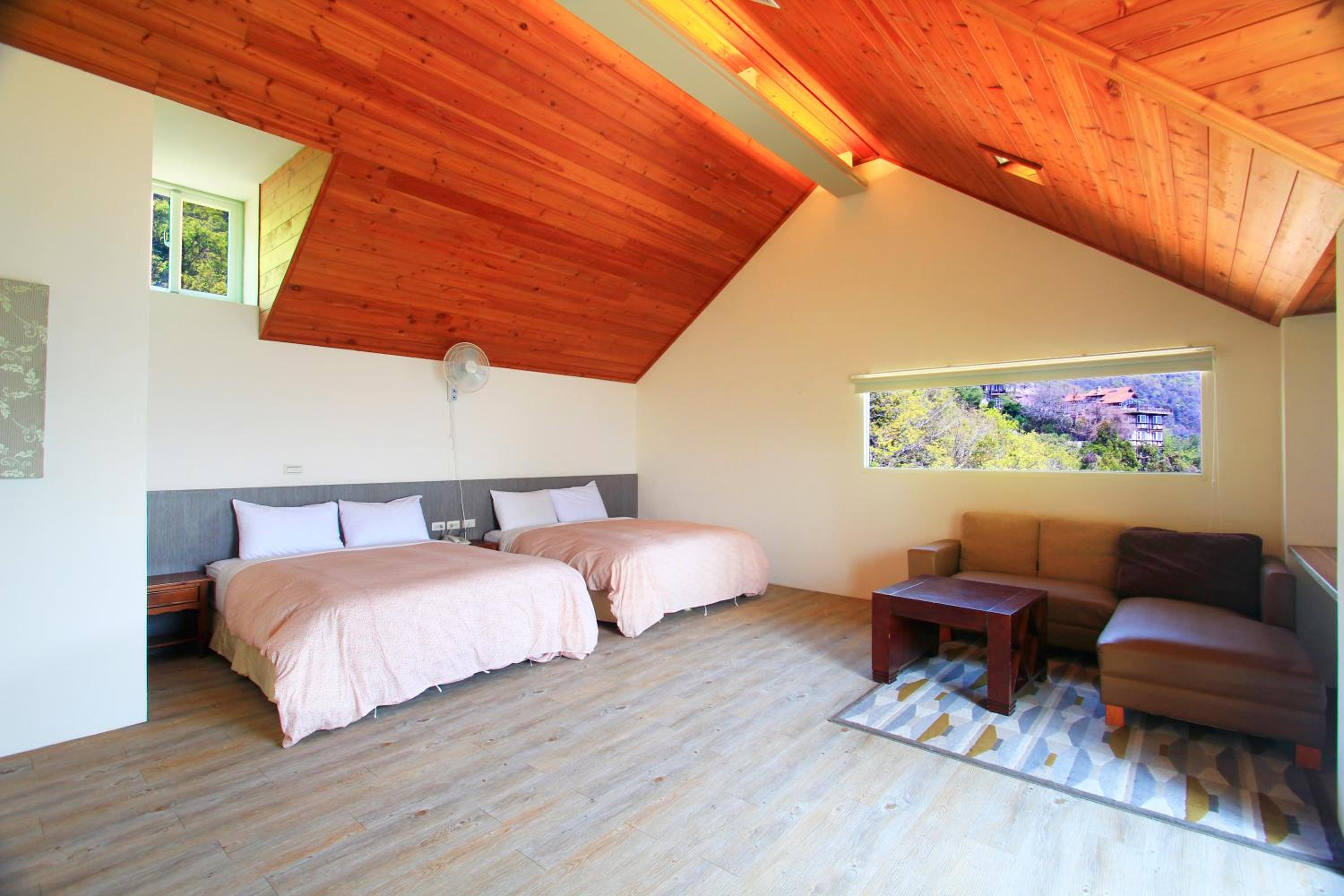 Quadruple Room with Bath photo 1