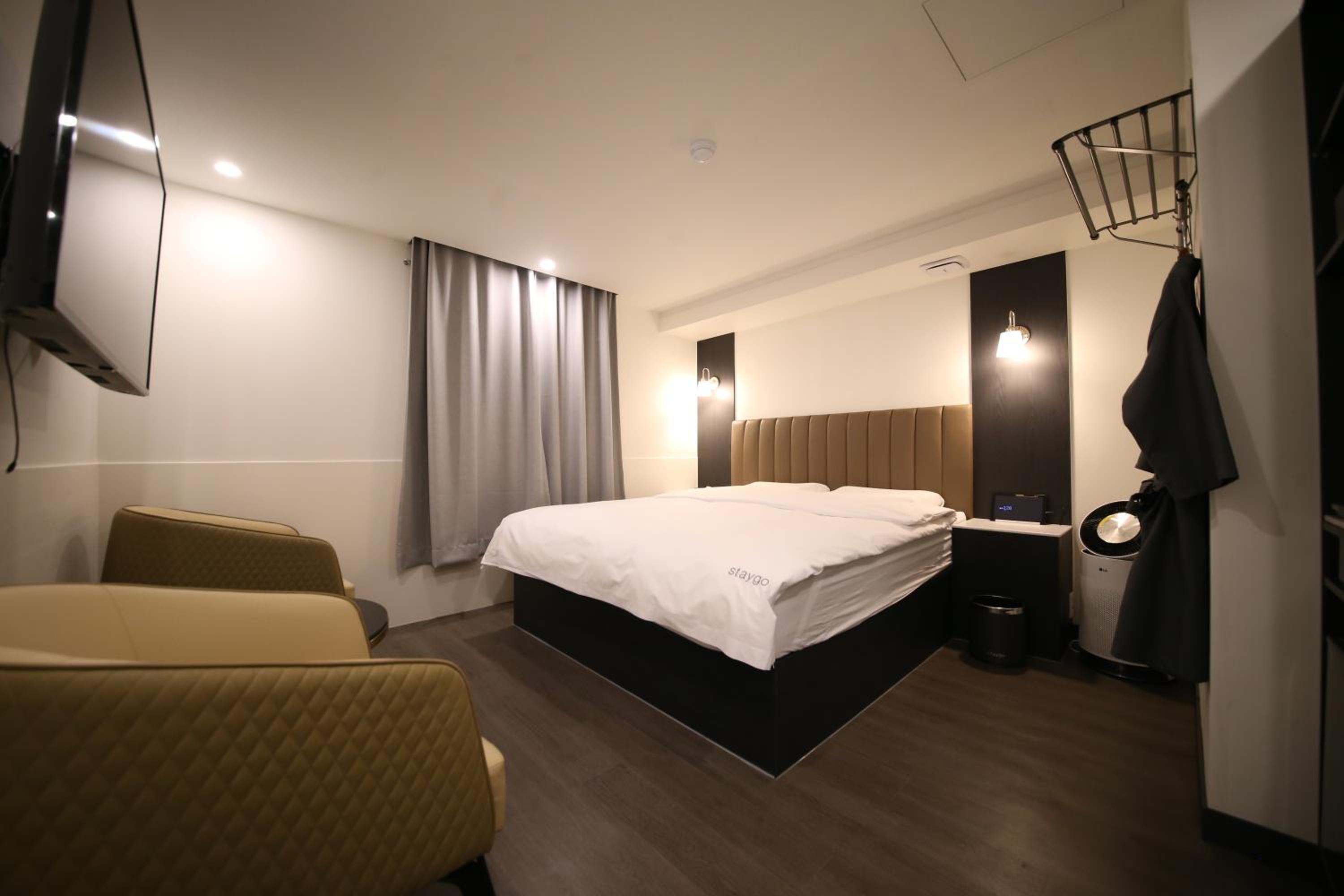 Standard King Room
