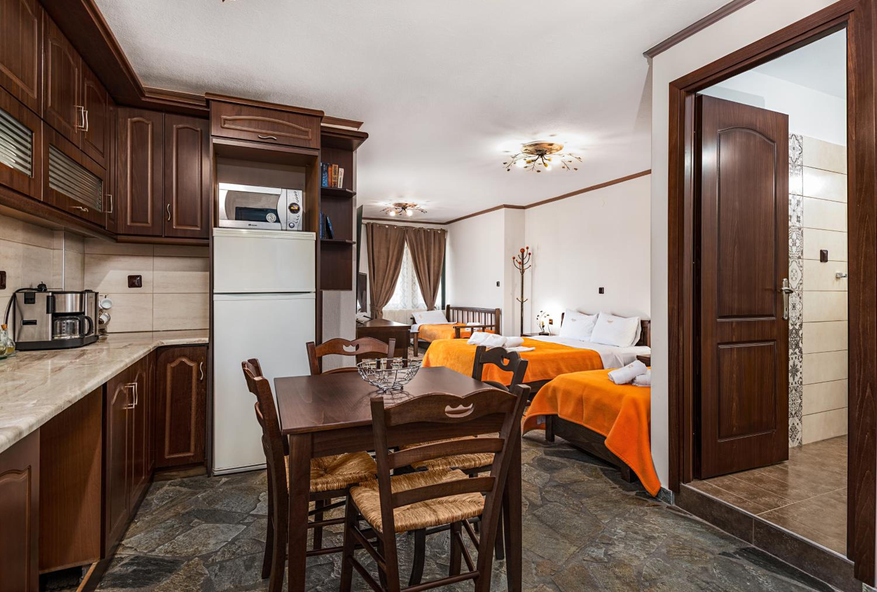 Quadruple Room - Photo 6