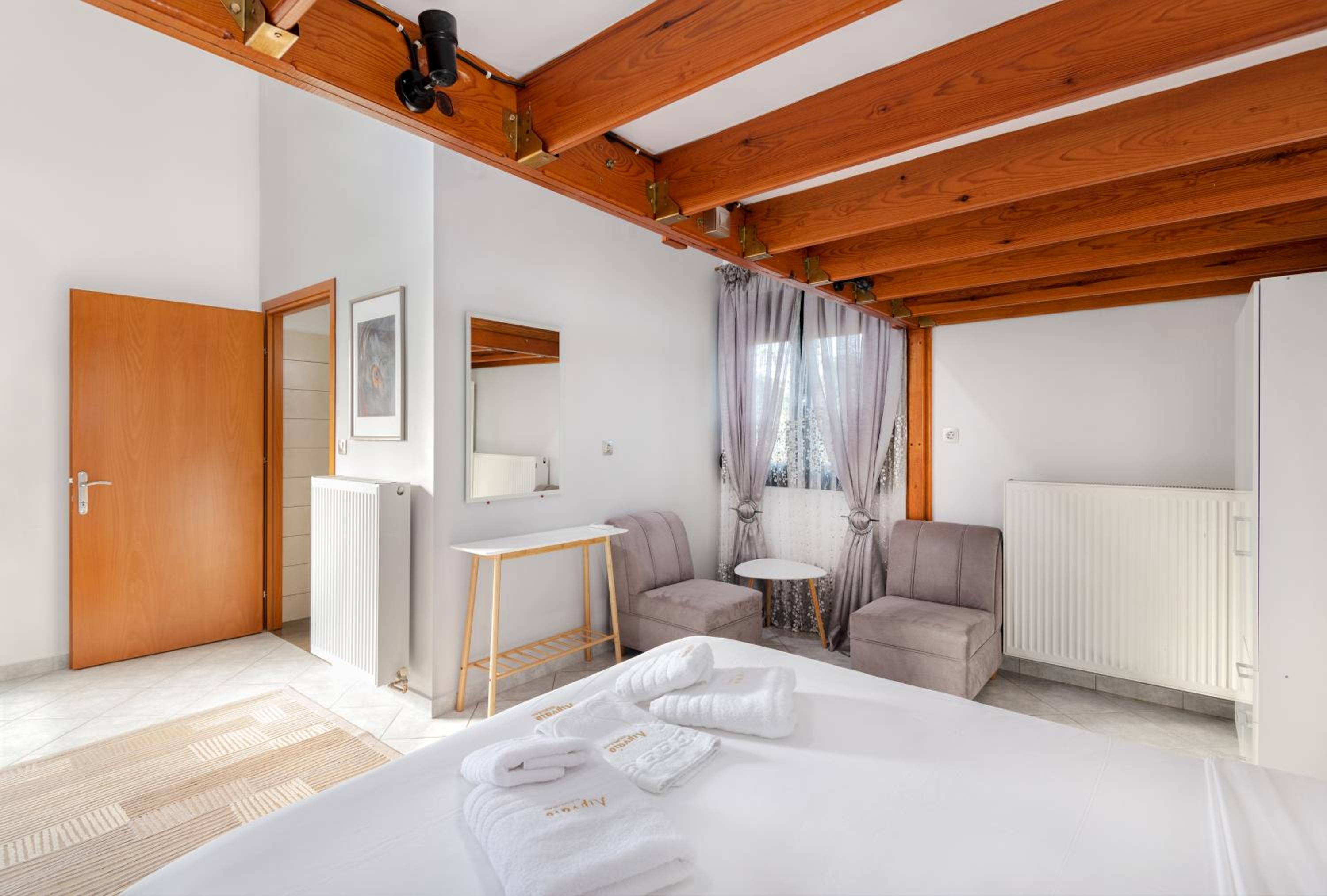 Quadruple Room - Disability Access - Photo 2