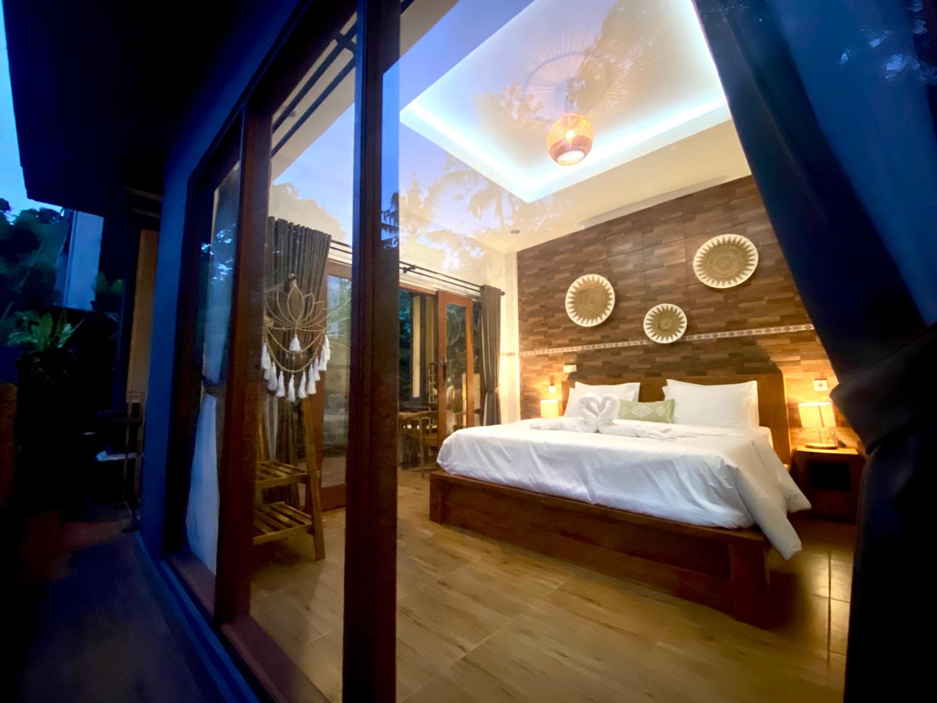 King Room with Balcony