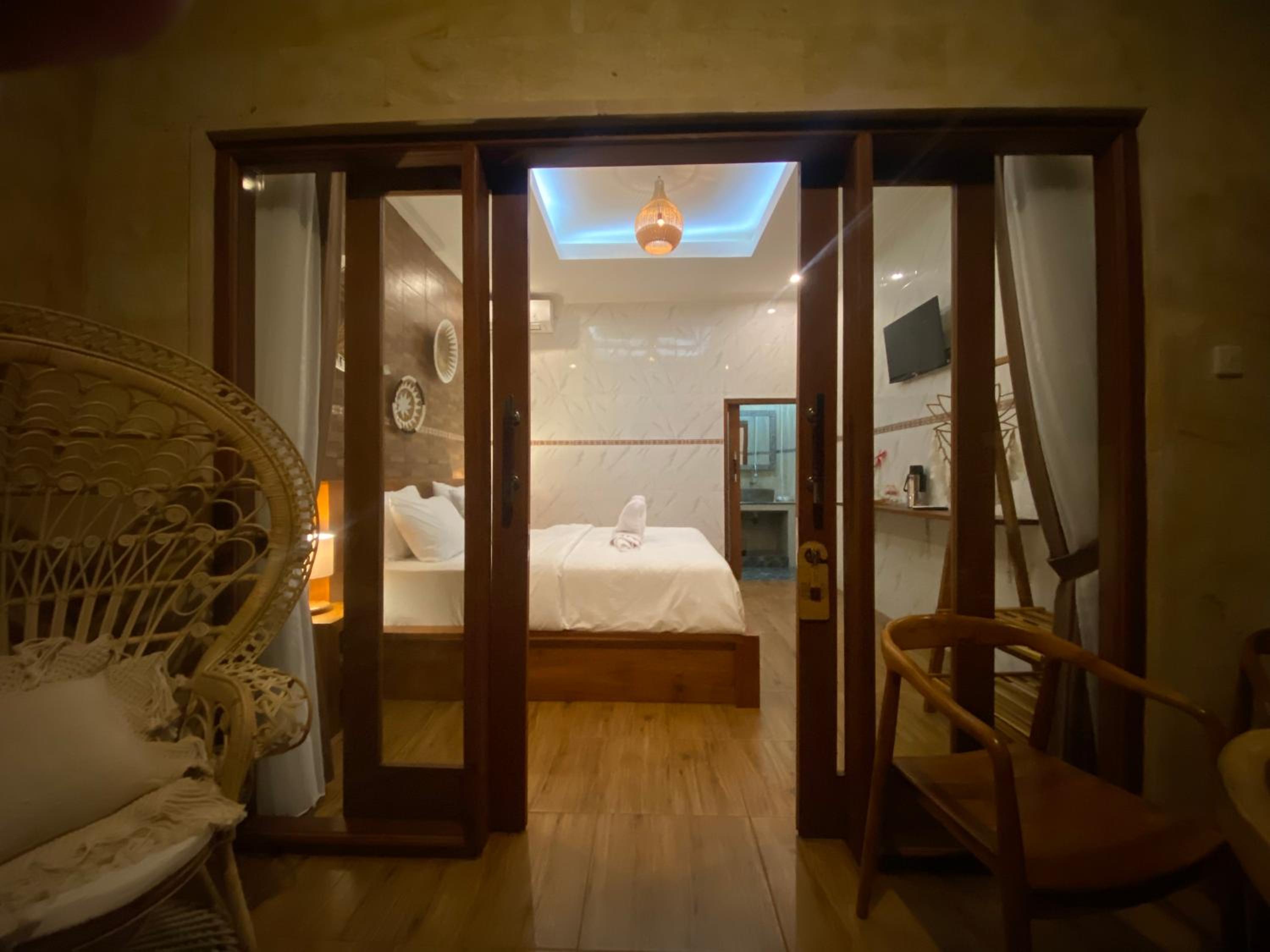 Queen Room with Balcony