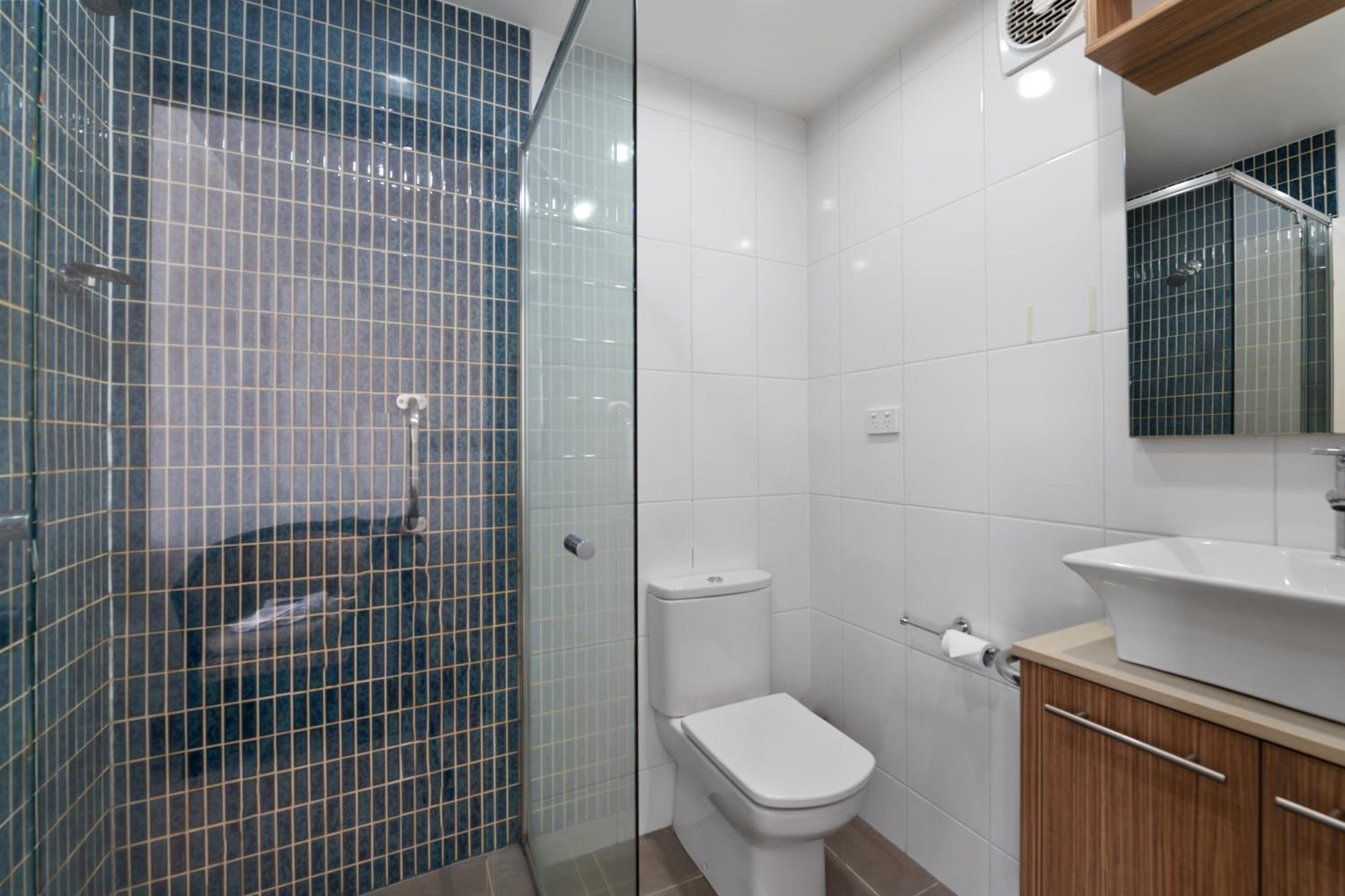 Standard Queen plus Single Room with Sea and River View photo 2