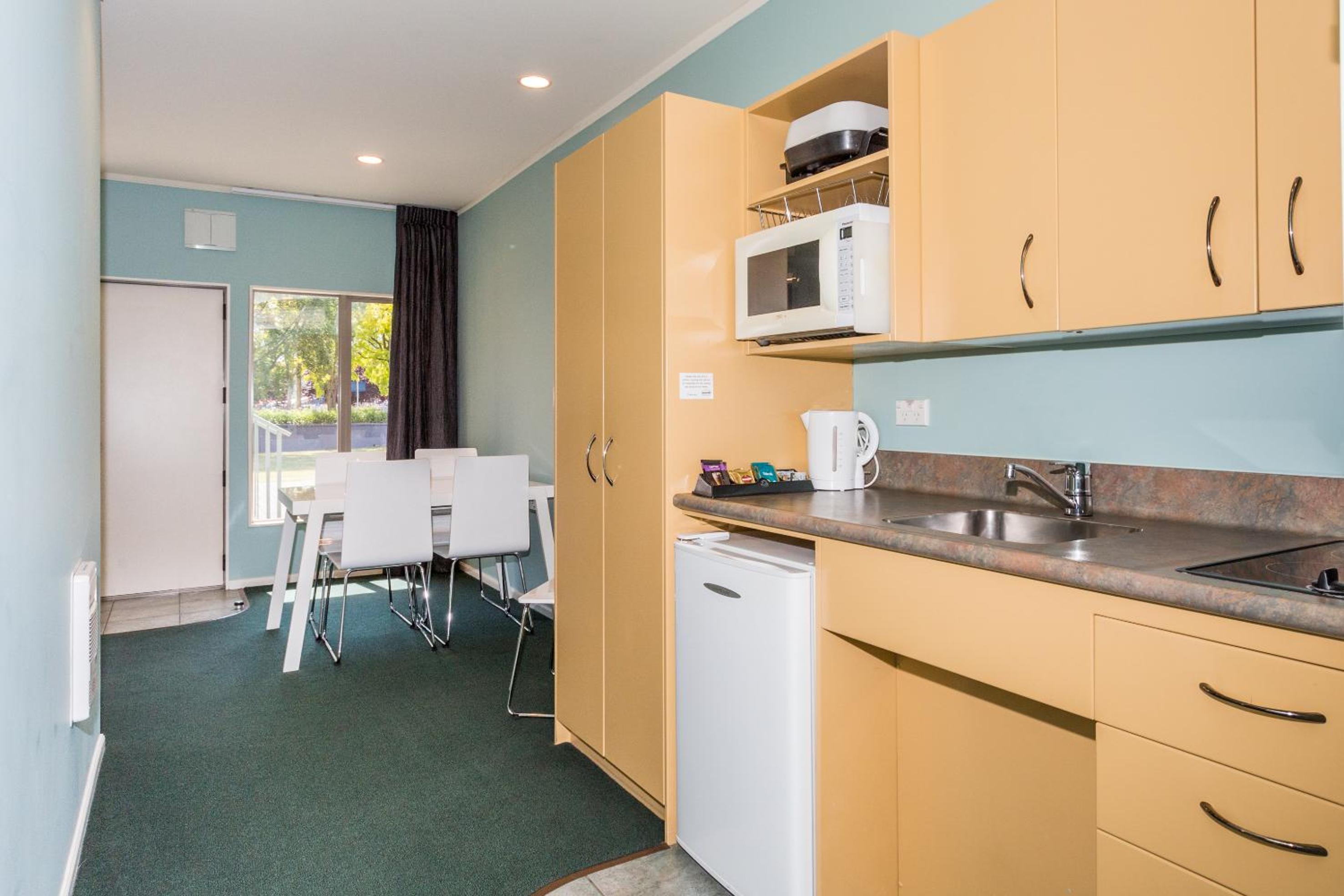 Two-Bedroom Apartment - Photo 4