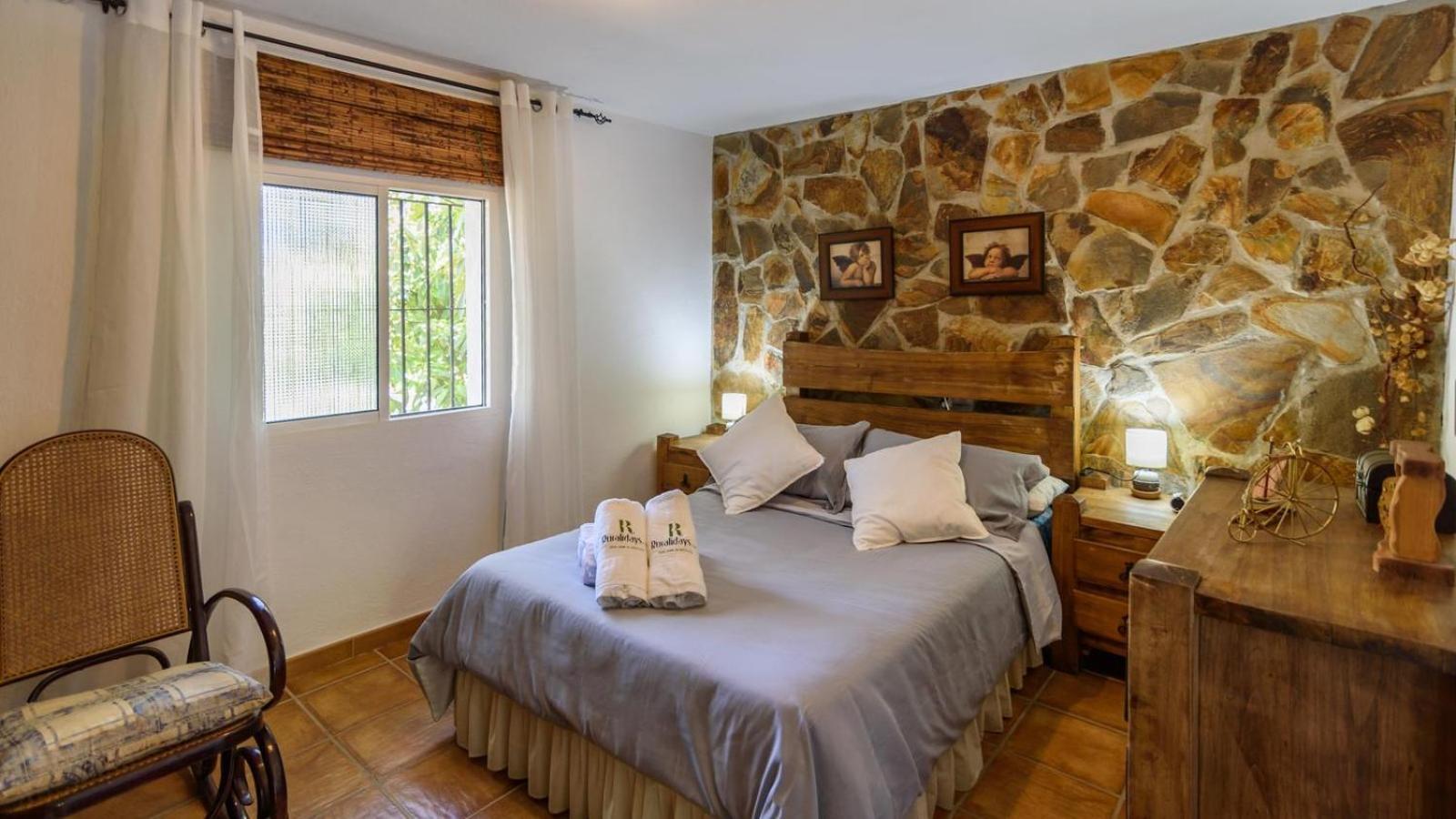 Three-Bedroom House photo 2