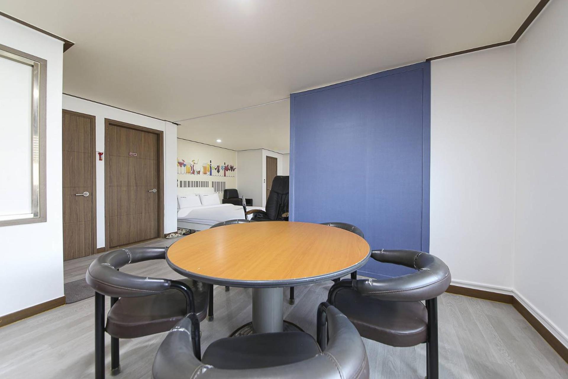Family Suite - Photo 7