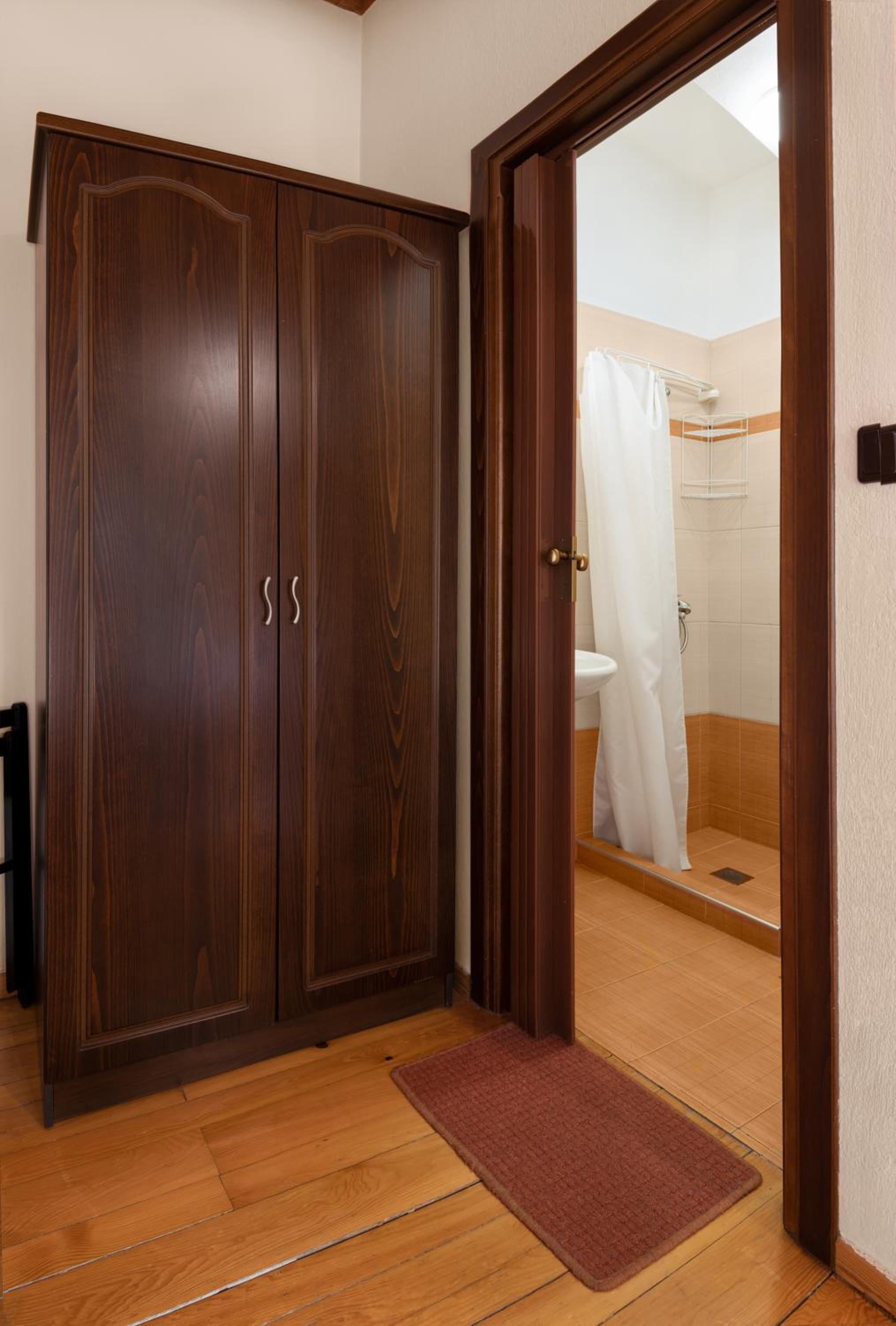 Double or Twin Room with Fireplace - Photo 5