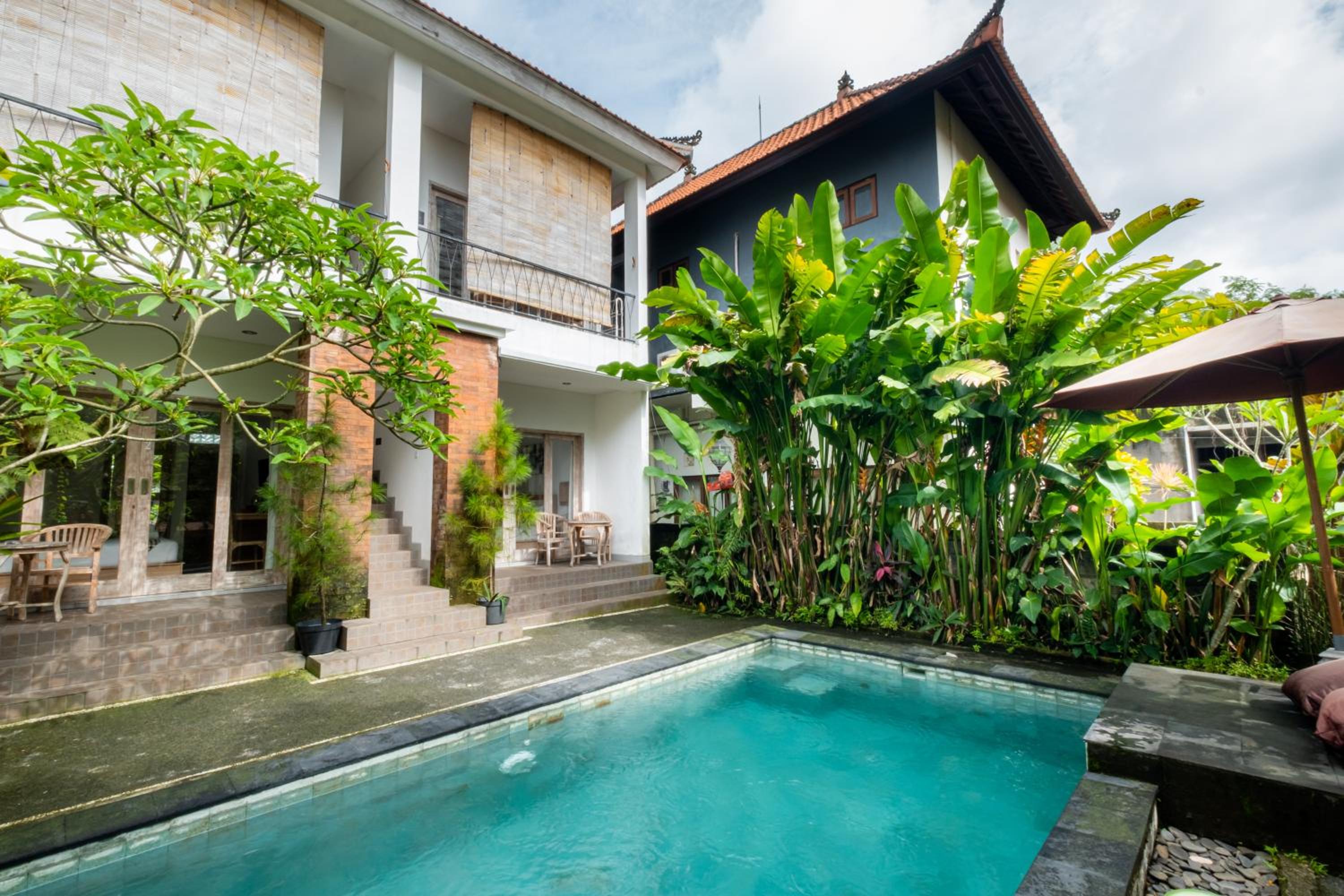 Villa with Private Pool - Photo 13