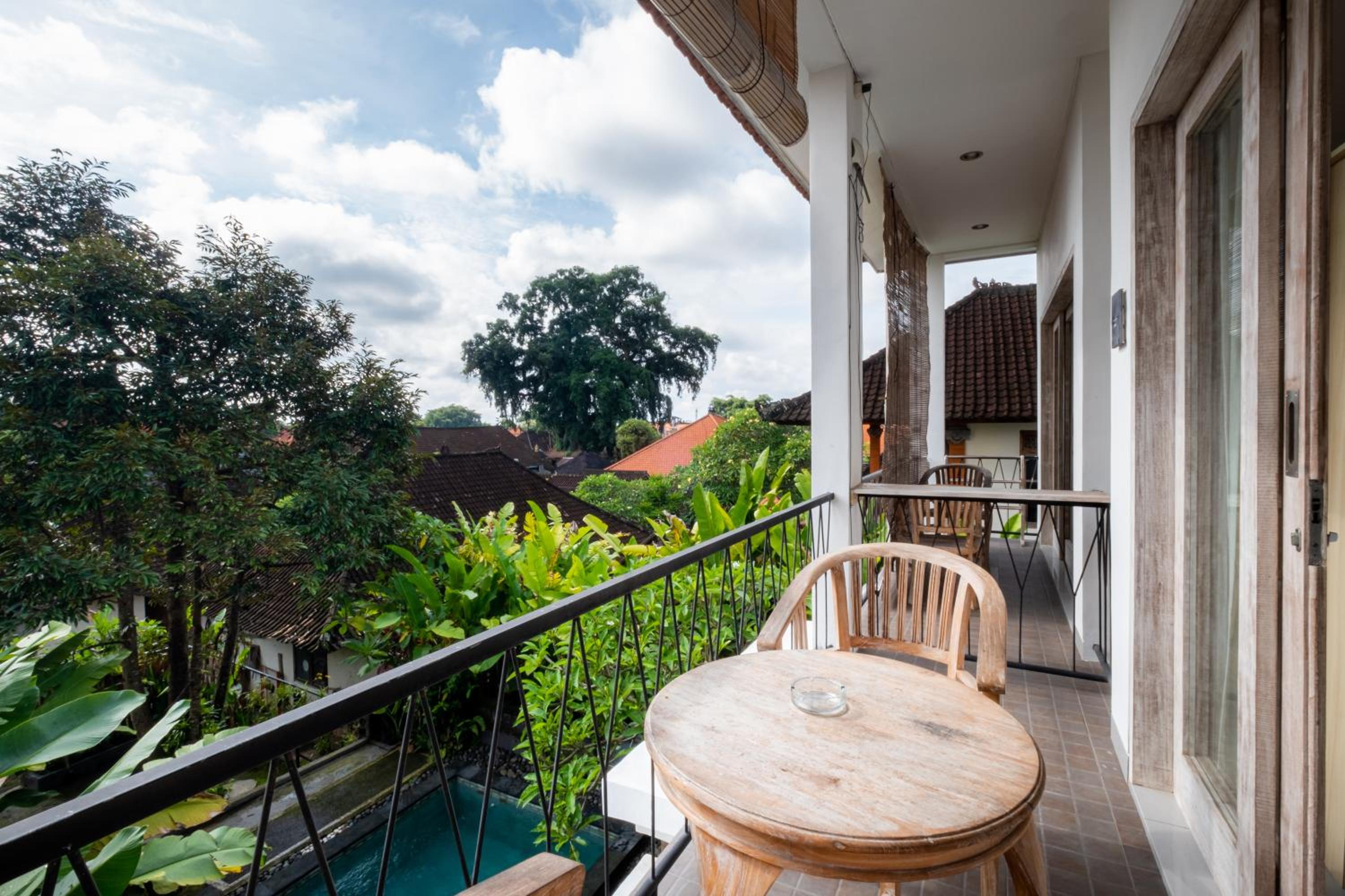 Villa with Private Pool - Photo 12