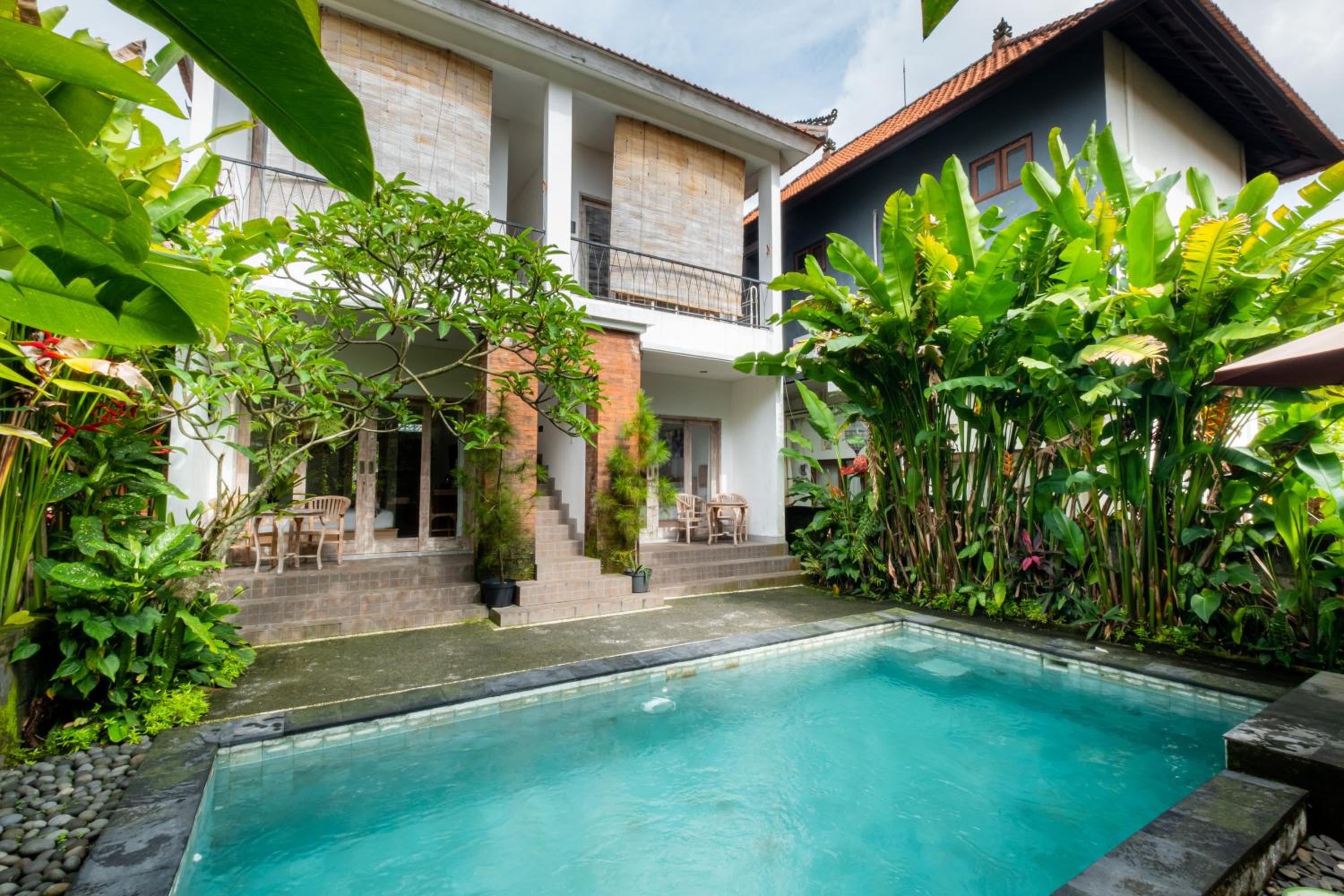 Villa with Private Pool - Photo 11