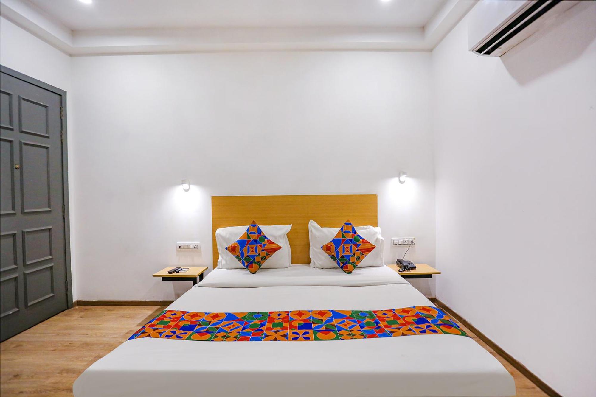 Deluxe Room - Photo 4