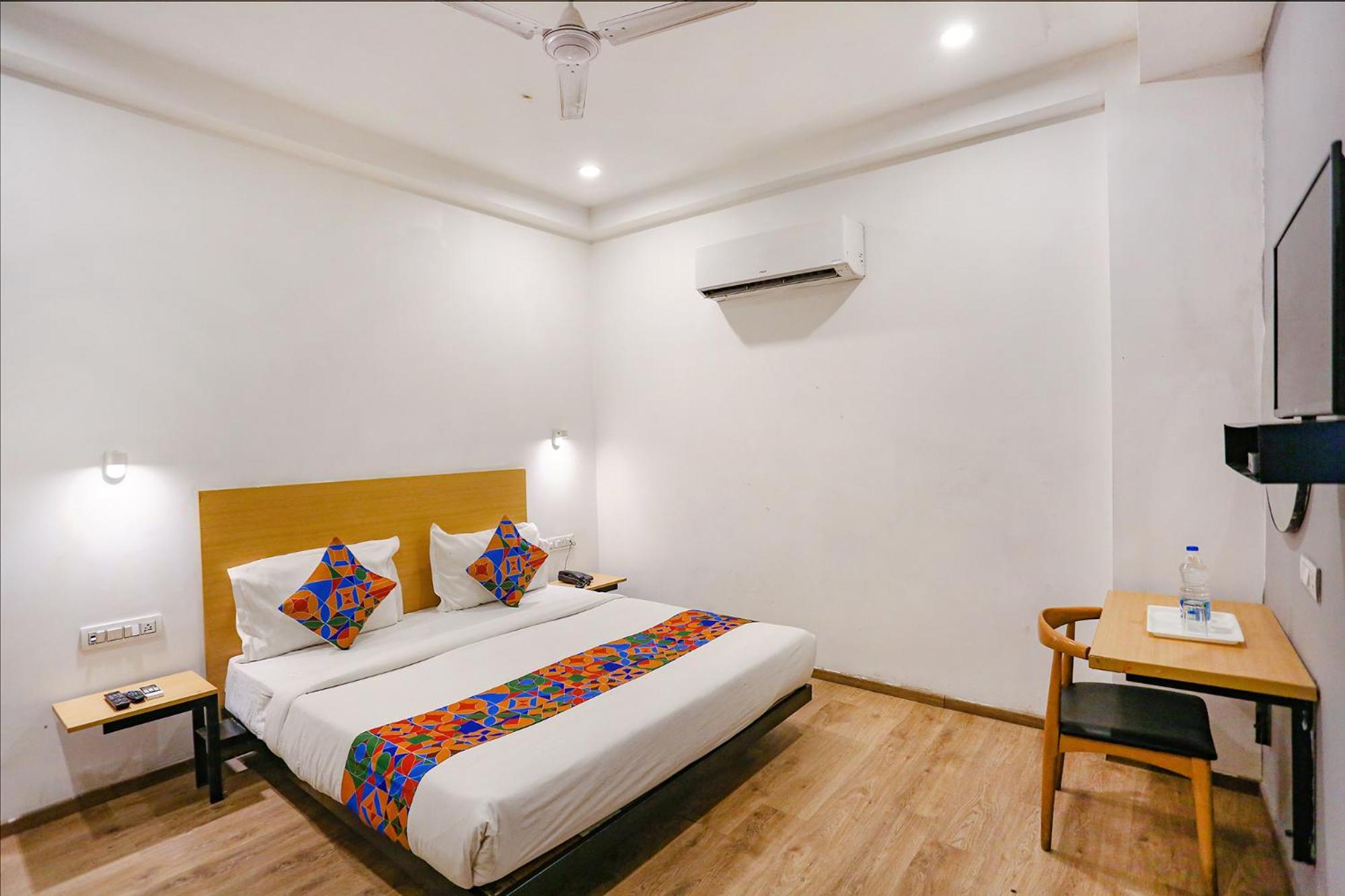 Deluxe Room - Photo 1