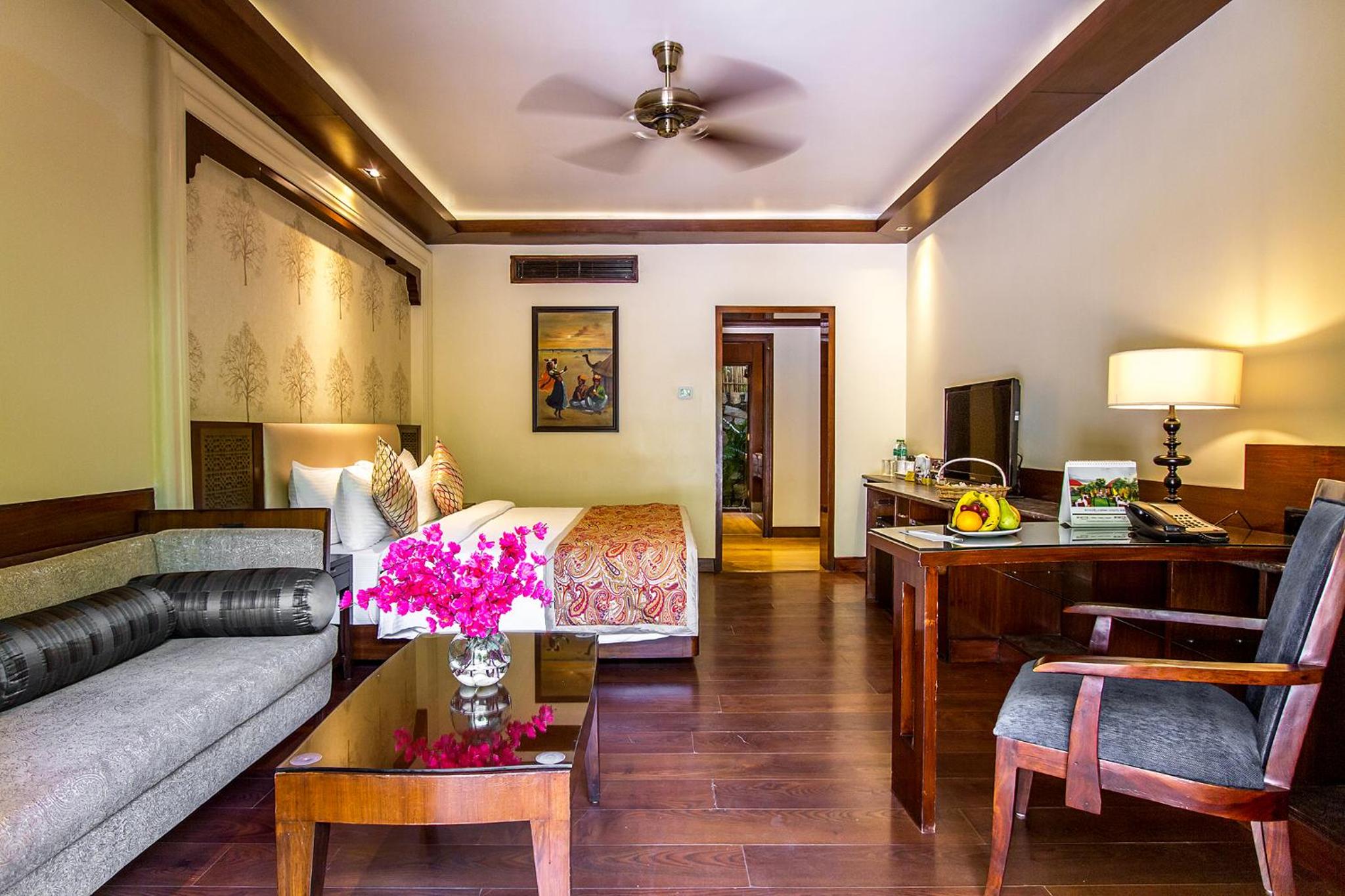 Premium Cottage with Jacuzzi:10% discount on Food & Beverages (excluding In-Room Dining and Liquor), 10% discount on Spa Services, Laundry Services, Complimentary Happy Hour Offer – Buy 1 Get 1 Free, available daily from 11:00 AM to 7:00 PM. - Photo 4