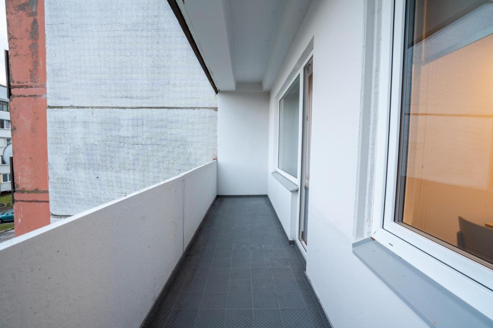One-Bedroom Apartment - Photo 6
