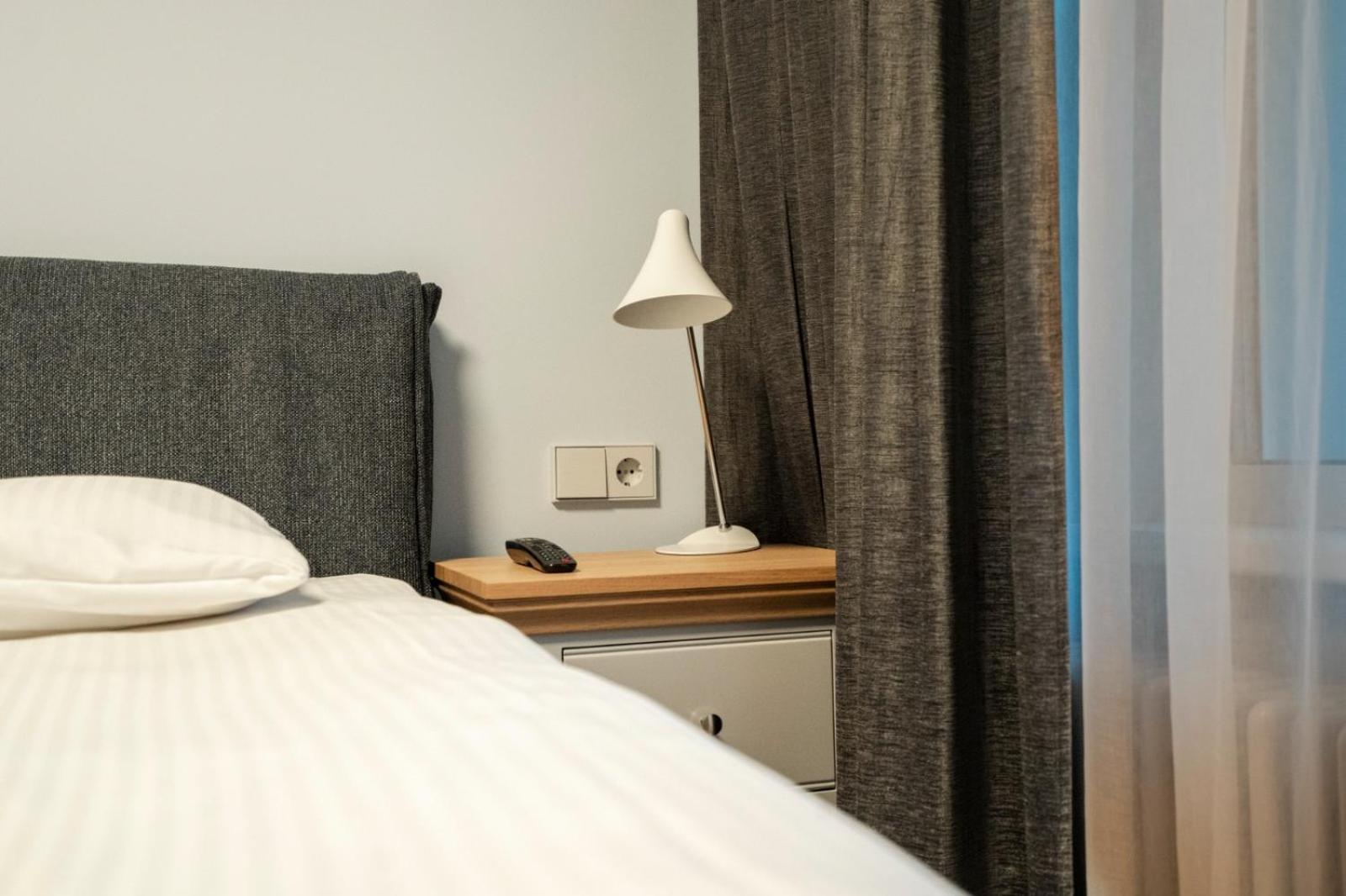 One-Bedroom Apartment - Photo 7
