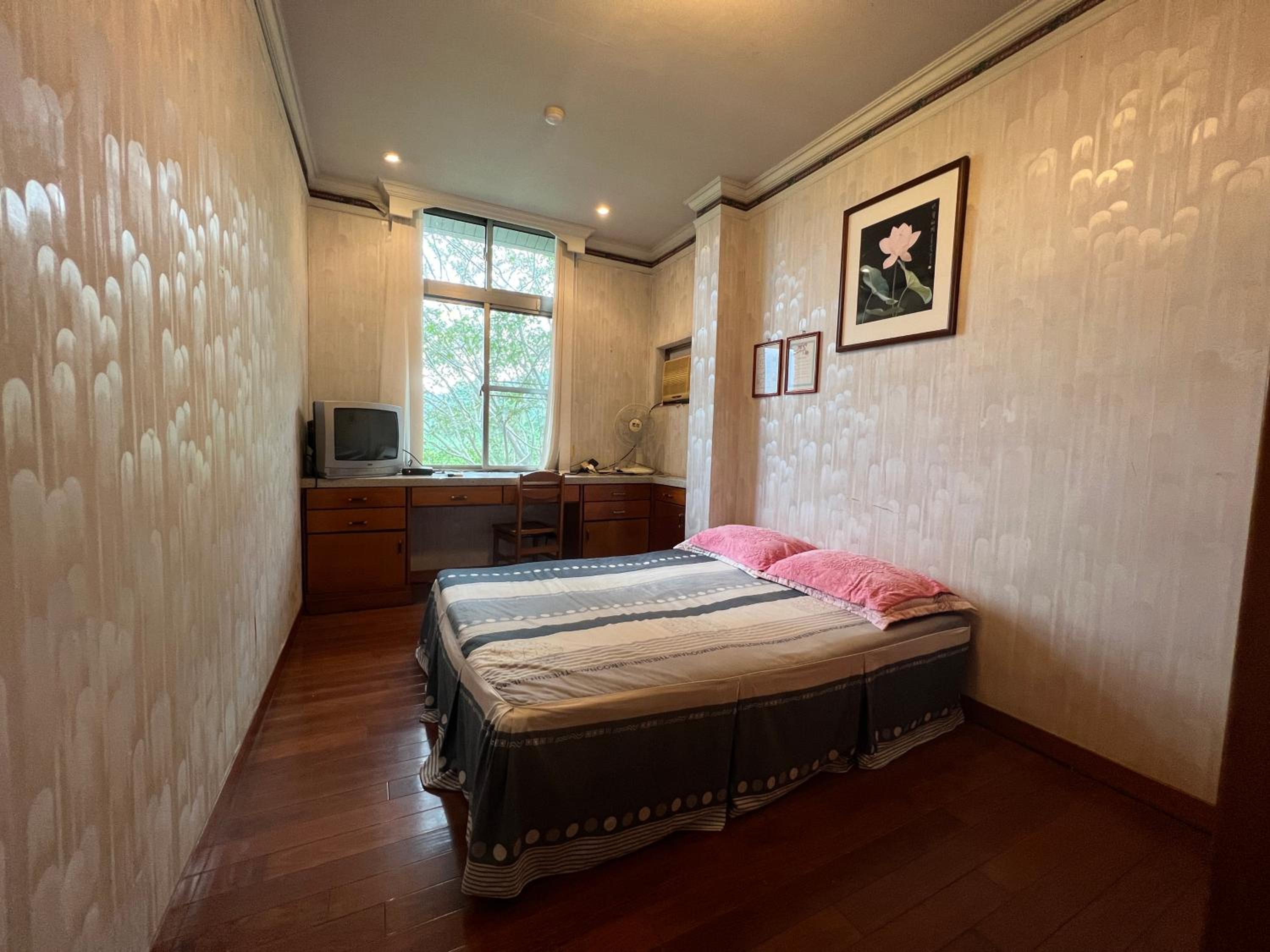 Small Double Room photo 1
