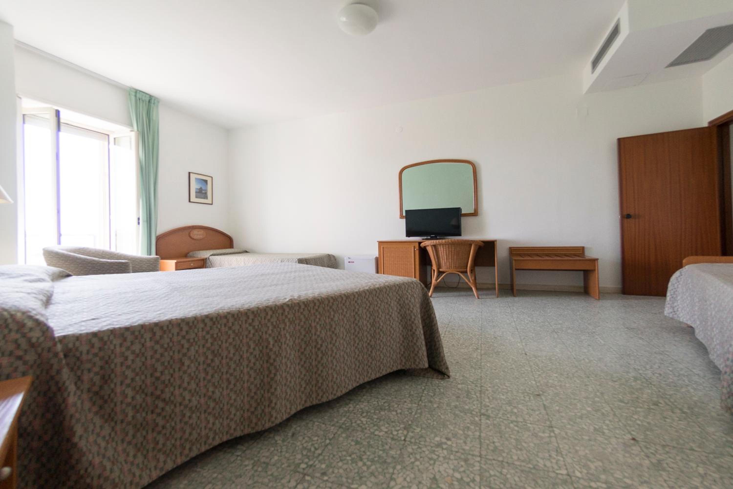 Quadruple Room with Sea View photo 3