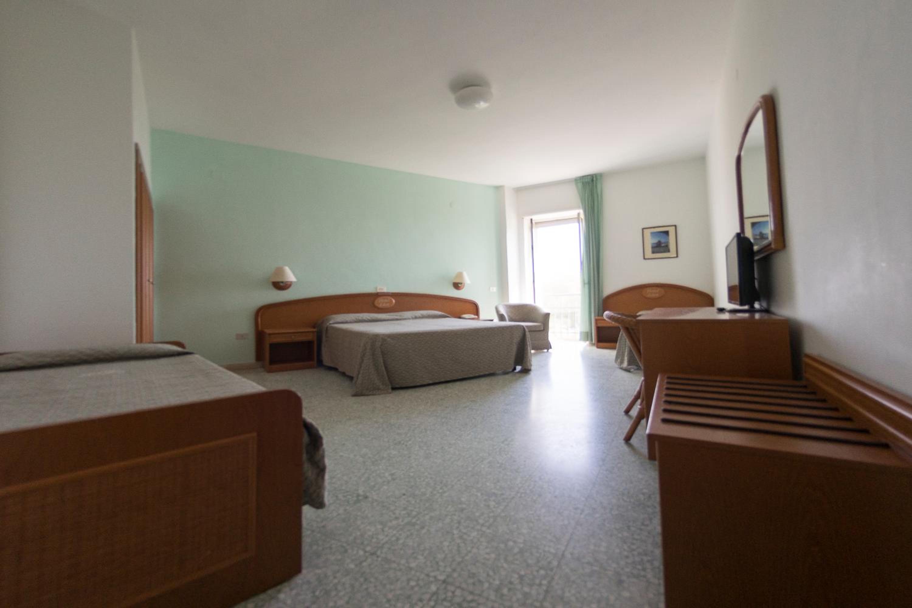 Quadruple Room with Sea View photo 1