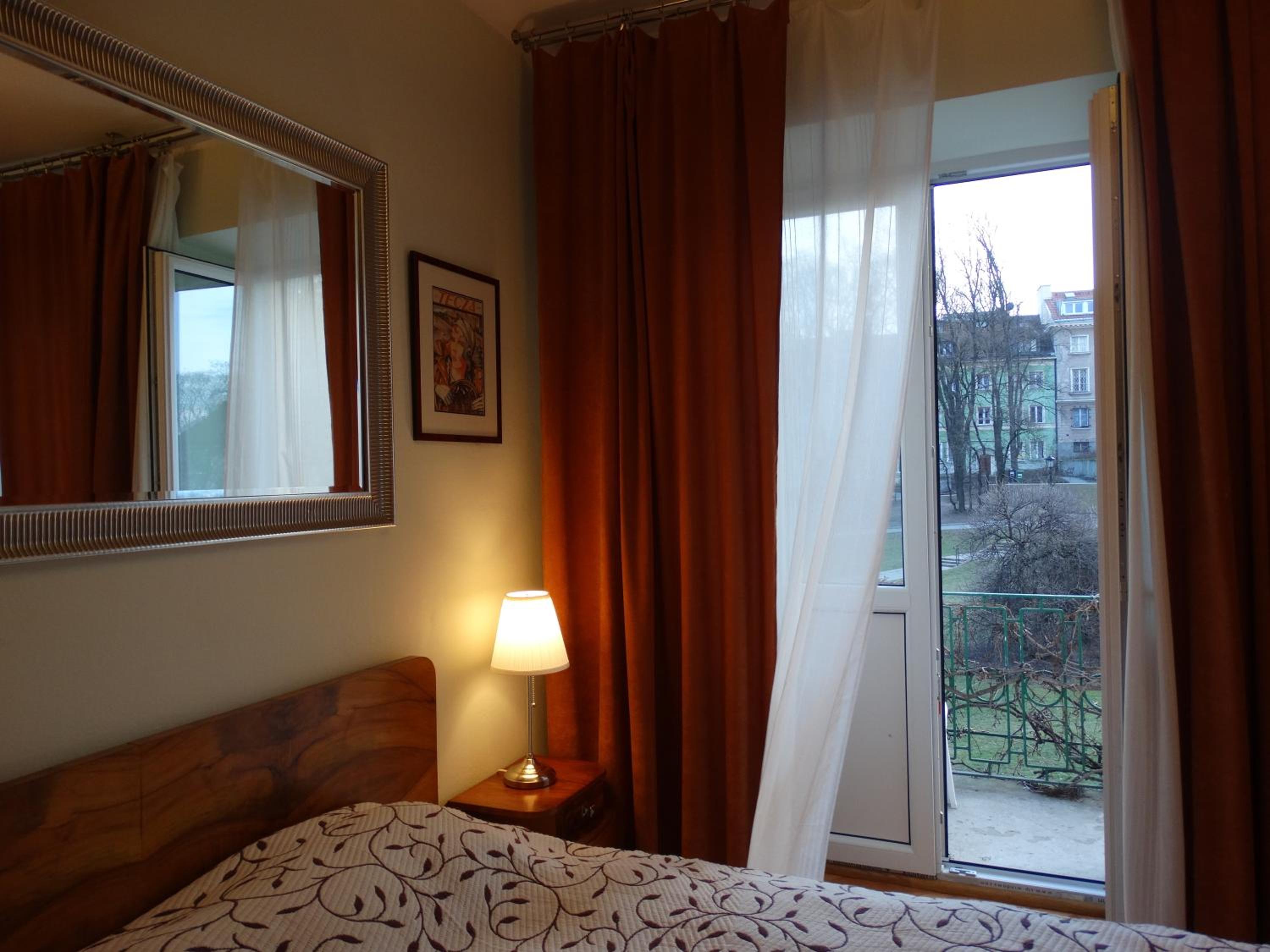 Apartment with Balcony - Photo 42
