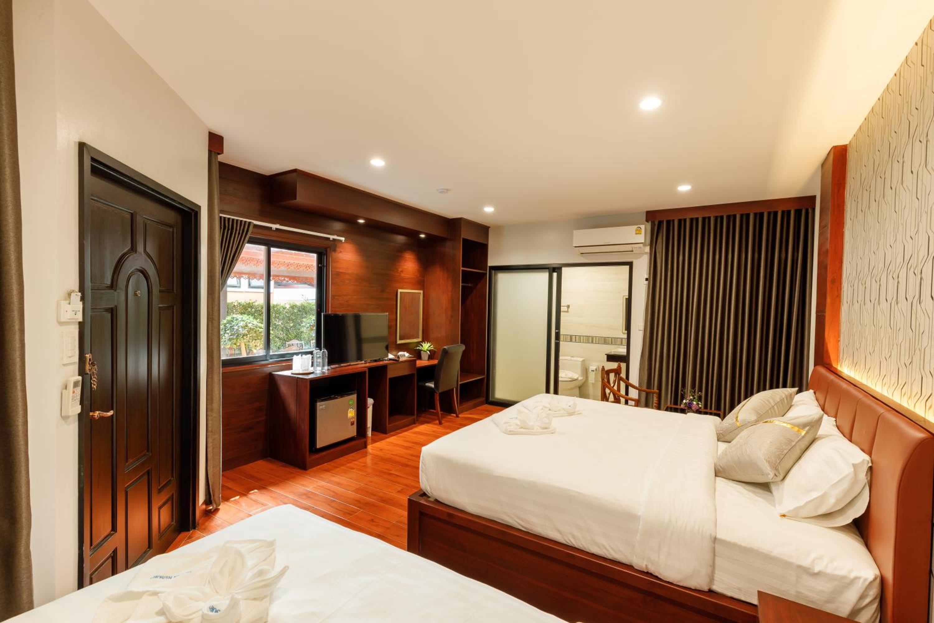 Superior Triple Room photo 2