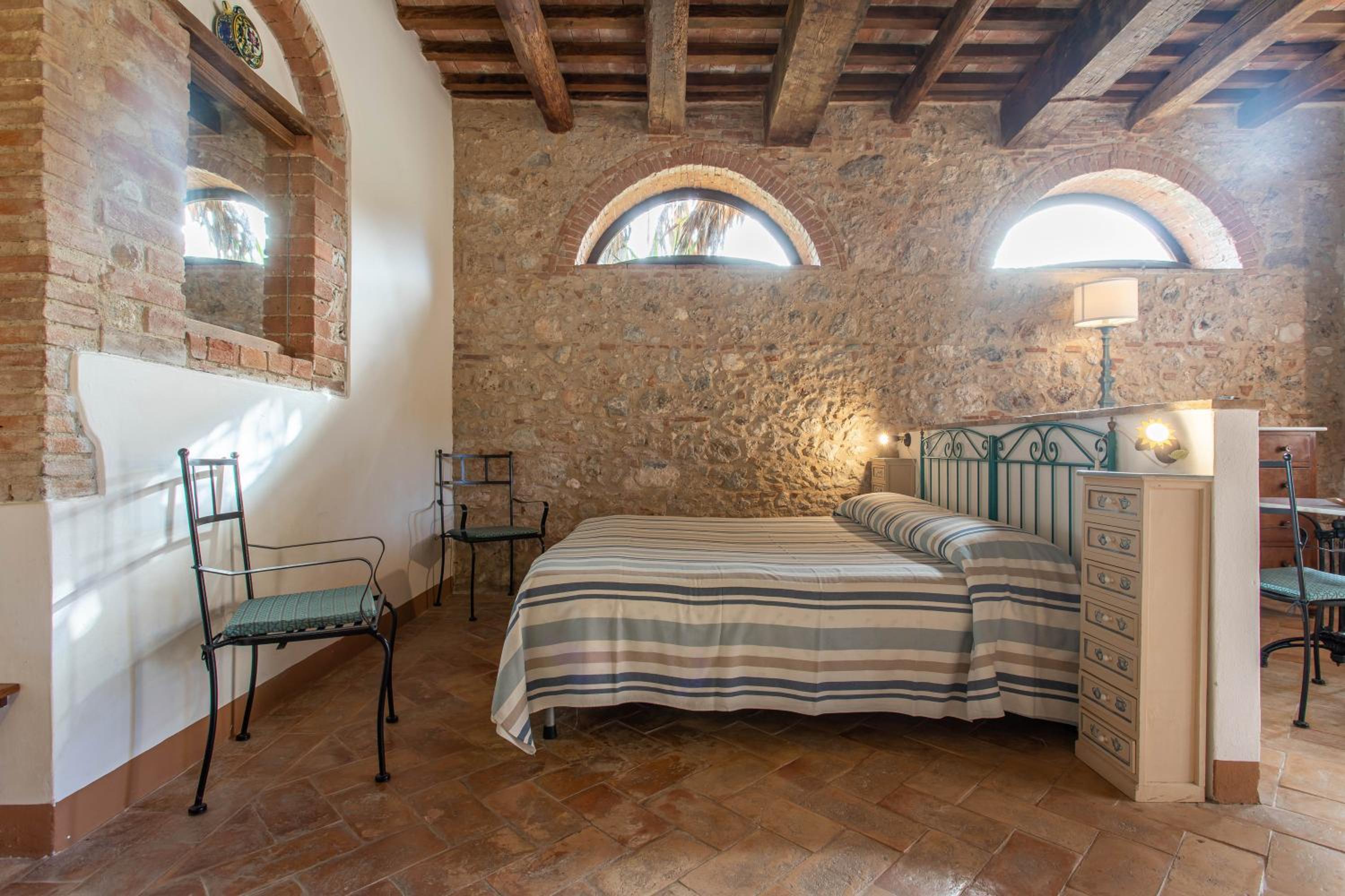 One-Bedroom Apartment with Garden View