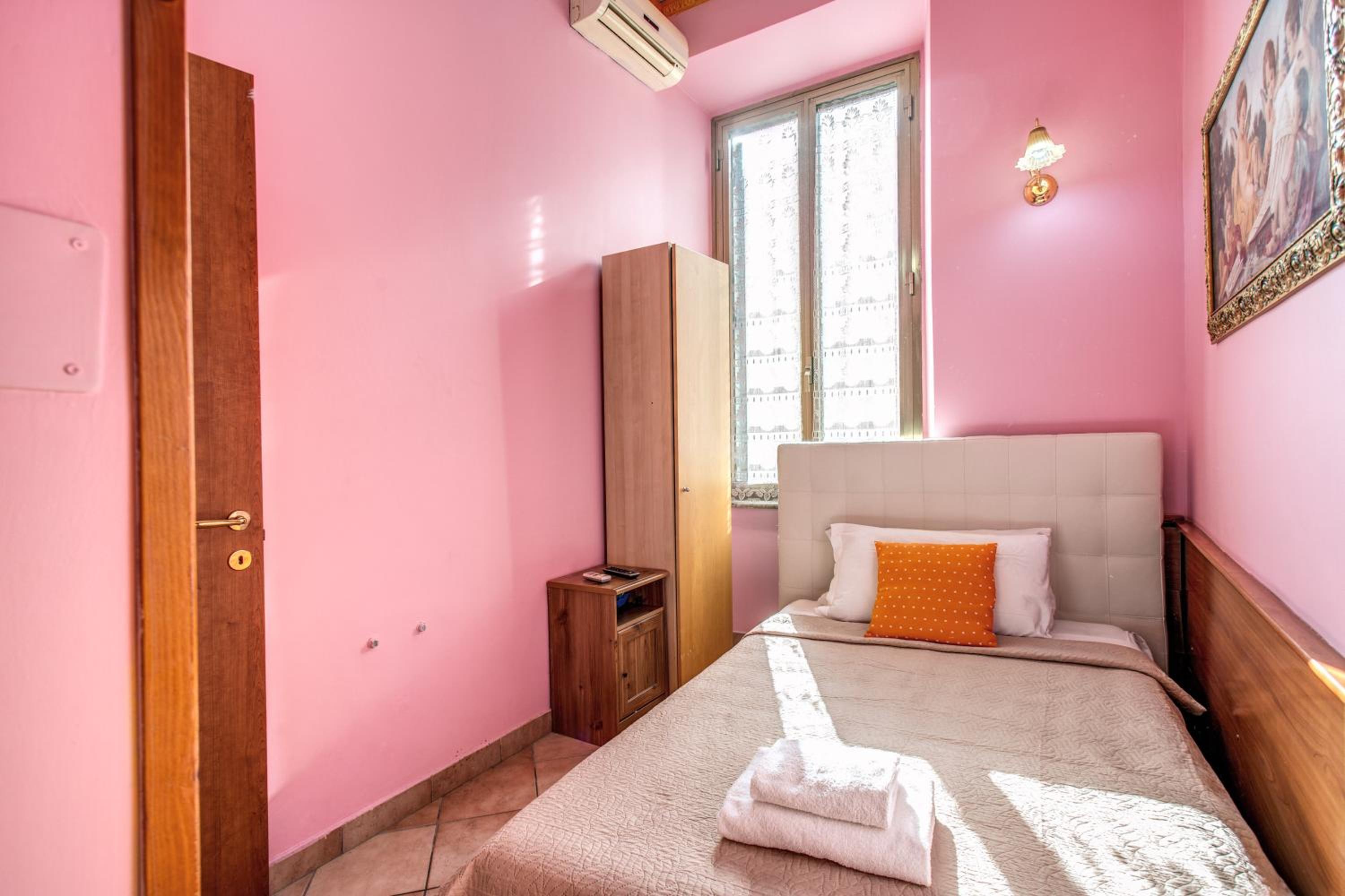 Economy Single Room