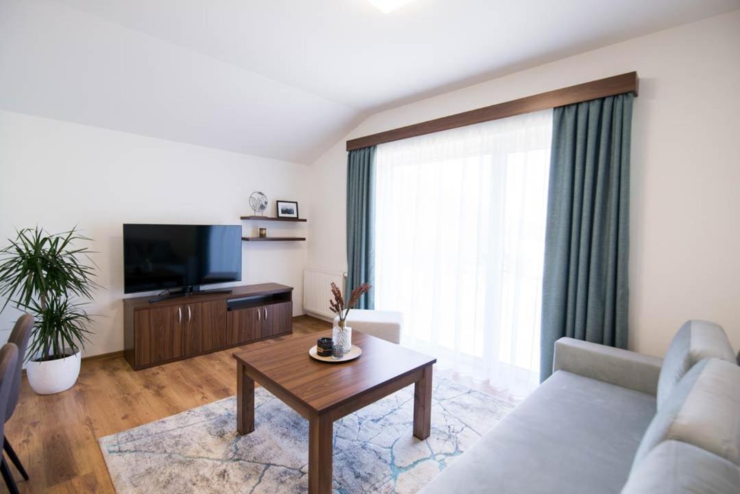 Two-Bedroom Apartment - Photo 2
