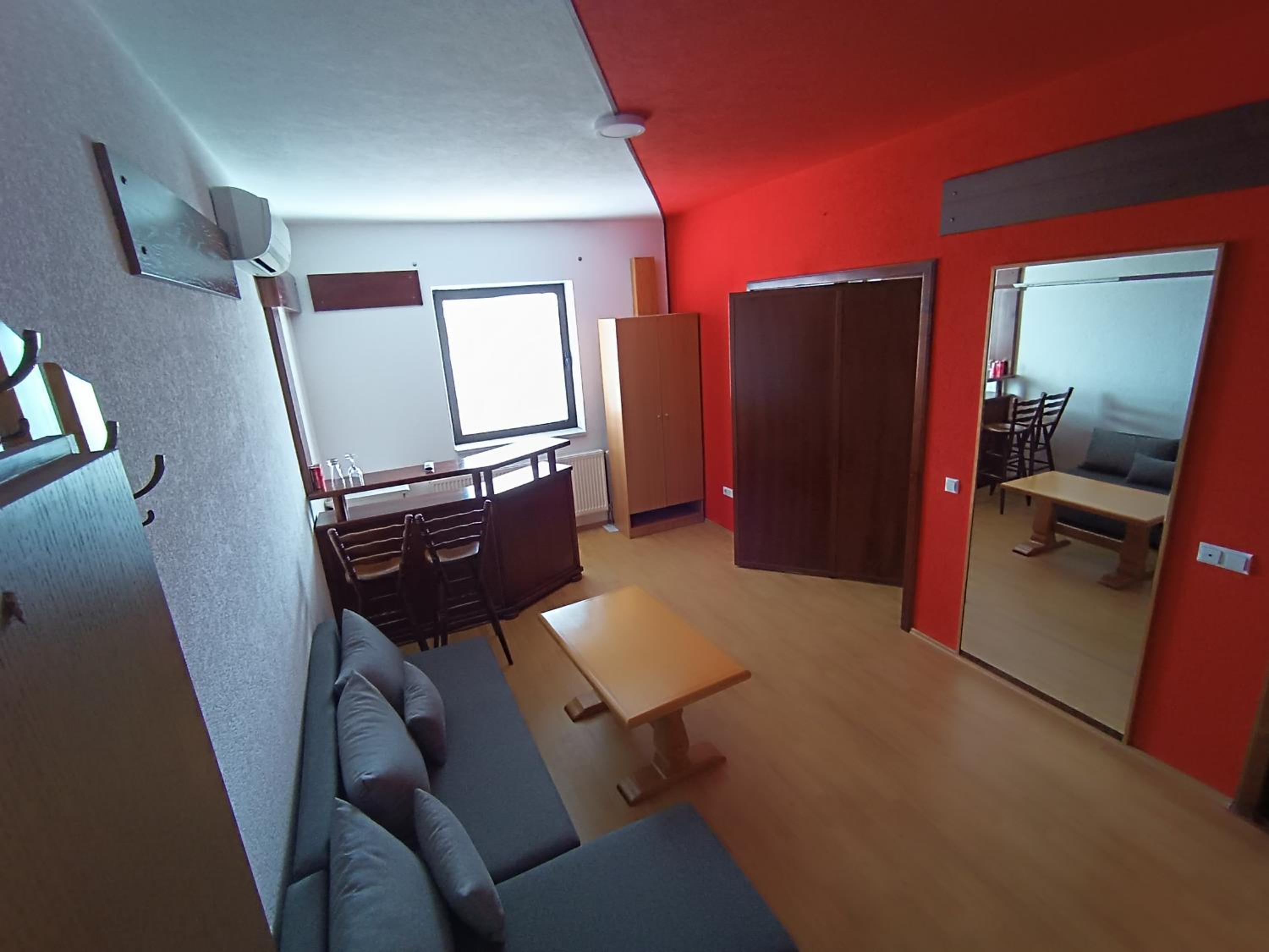 Studio Apartment photo 1