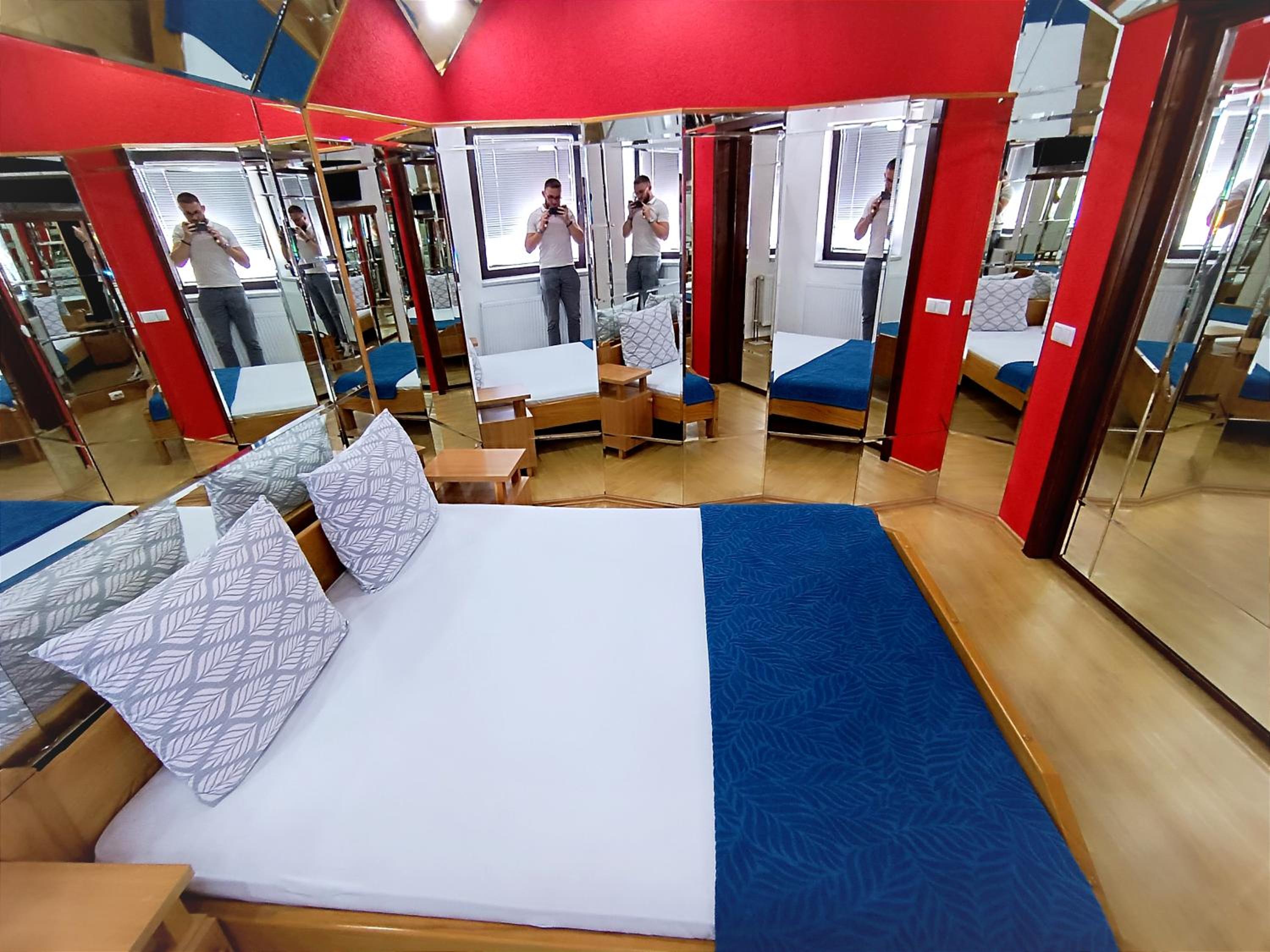 Studio Apartment photo 2