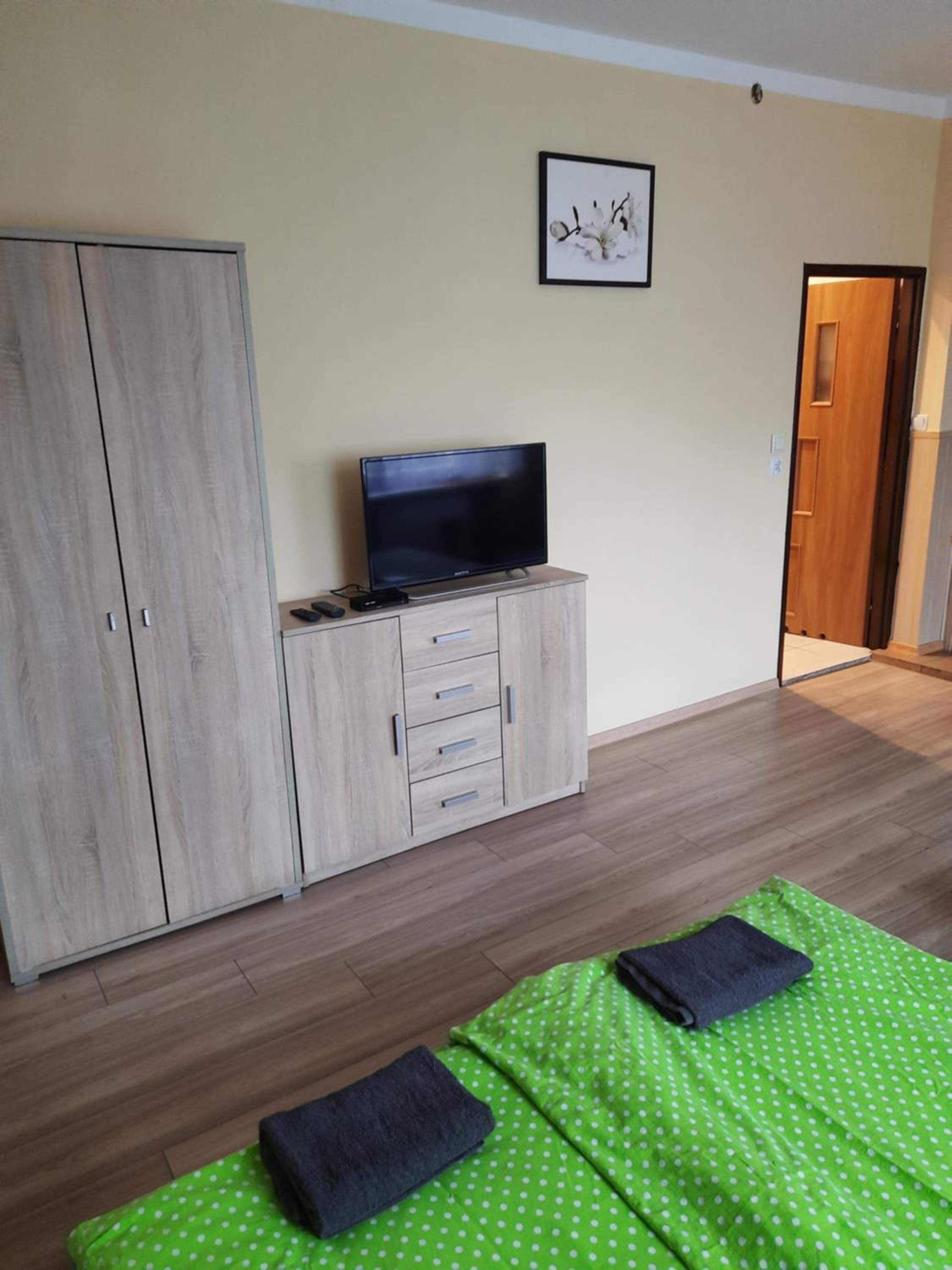 Twin Room with Bathroom - Photo 1