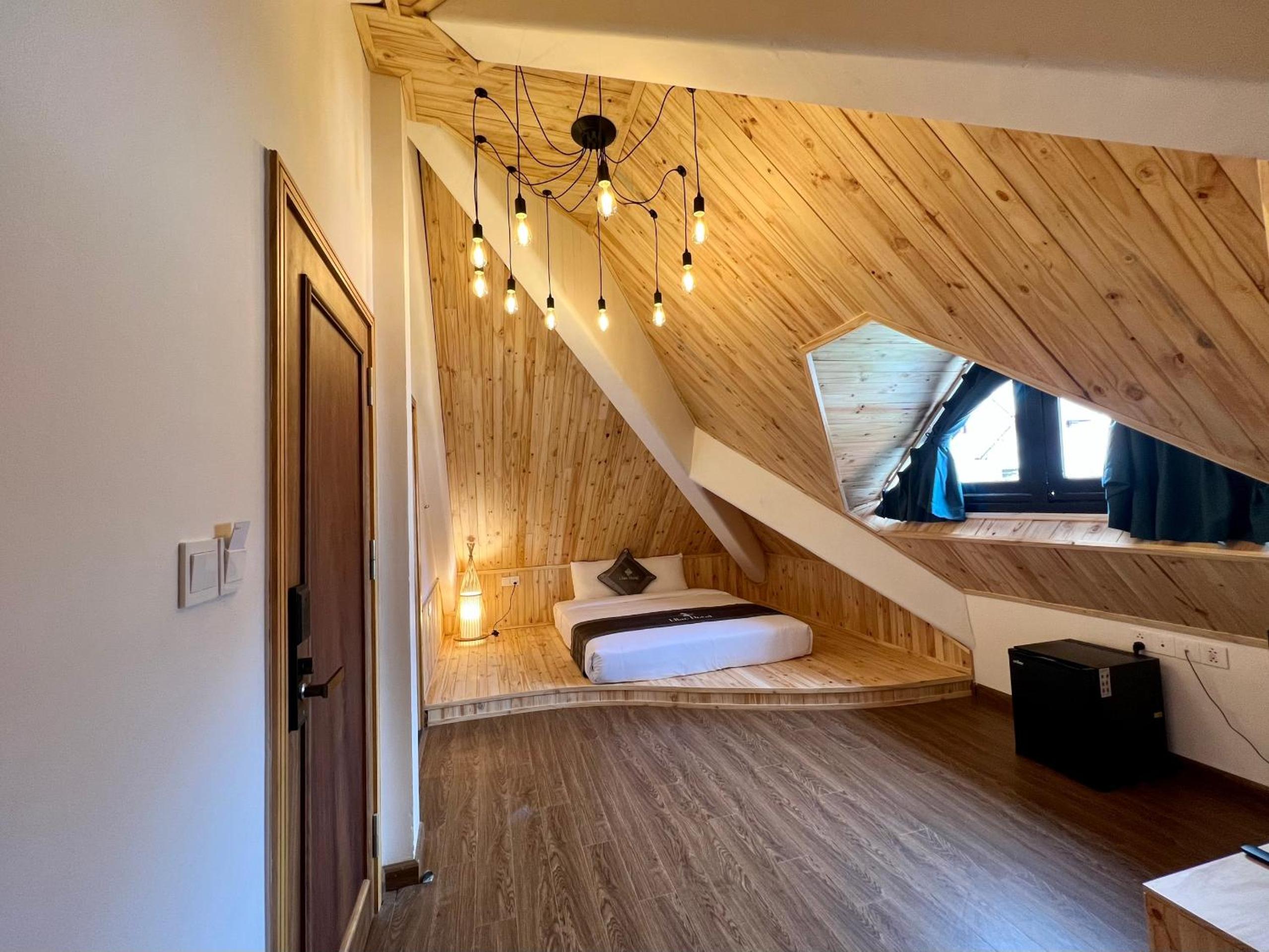 Deluxe Queen Room With Two Queen Beds