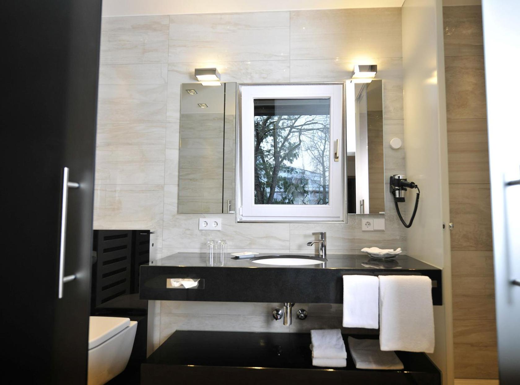  Junior Double Room photo 3