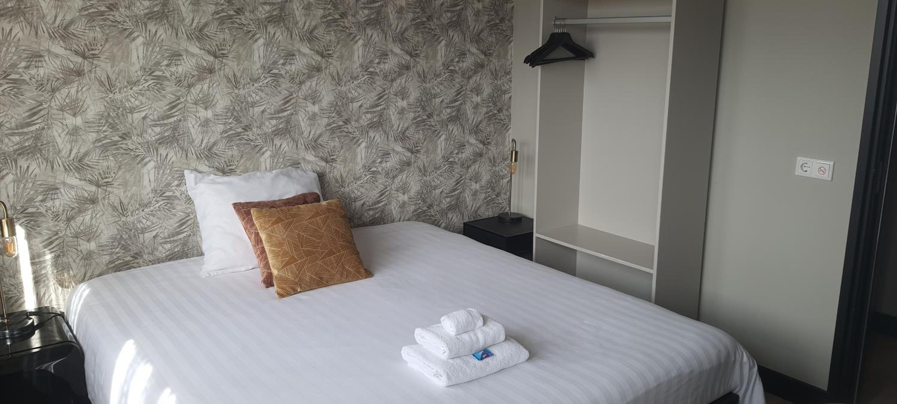 Budget Double Room - Photo 3