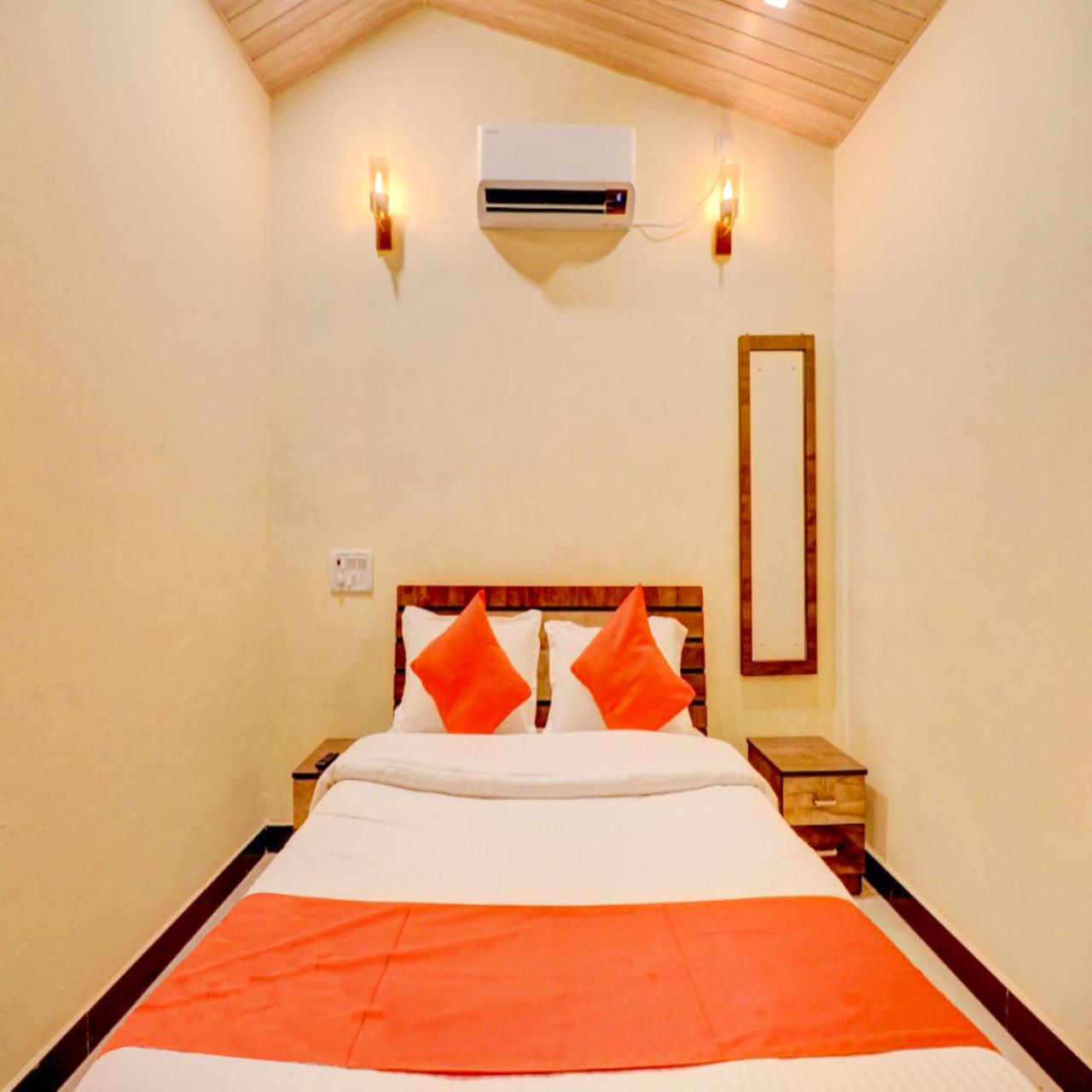 Double Room - Photo 8