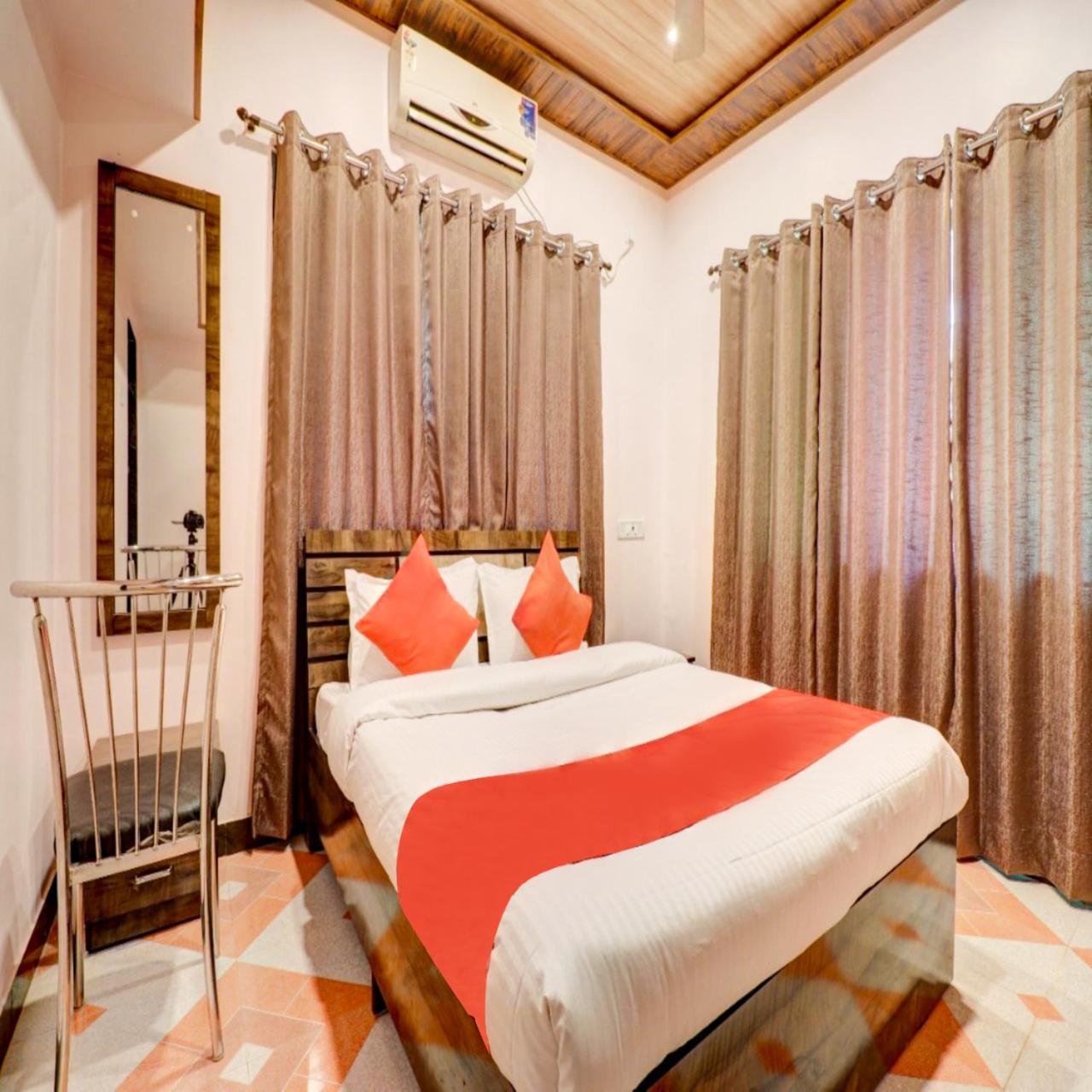 Double Room - Photo 9